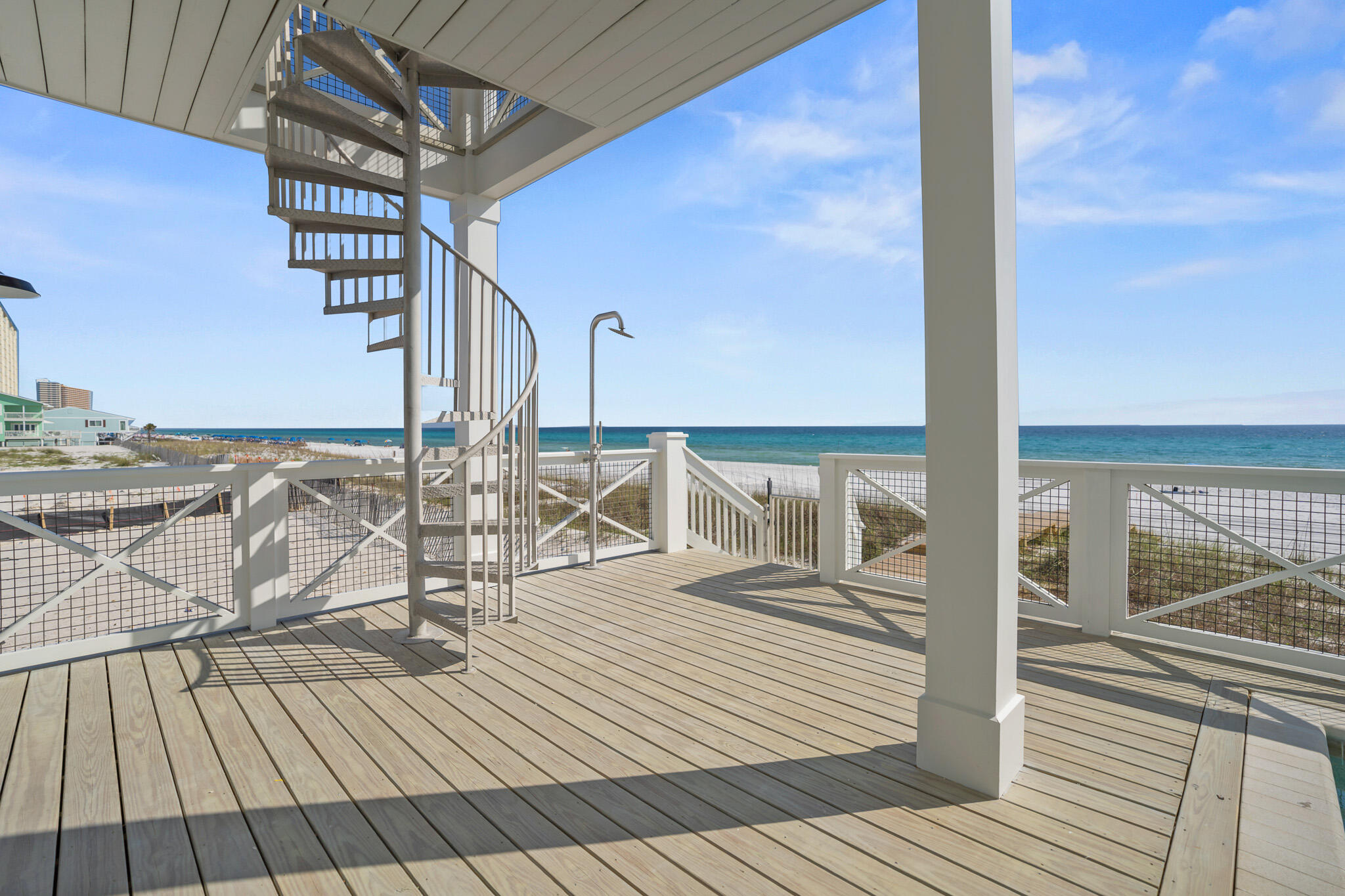 5939 Gulf Drive