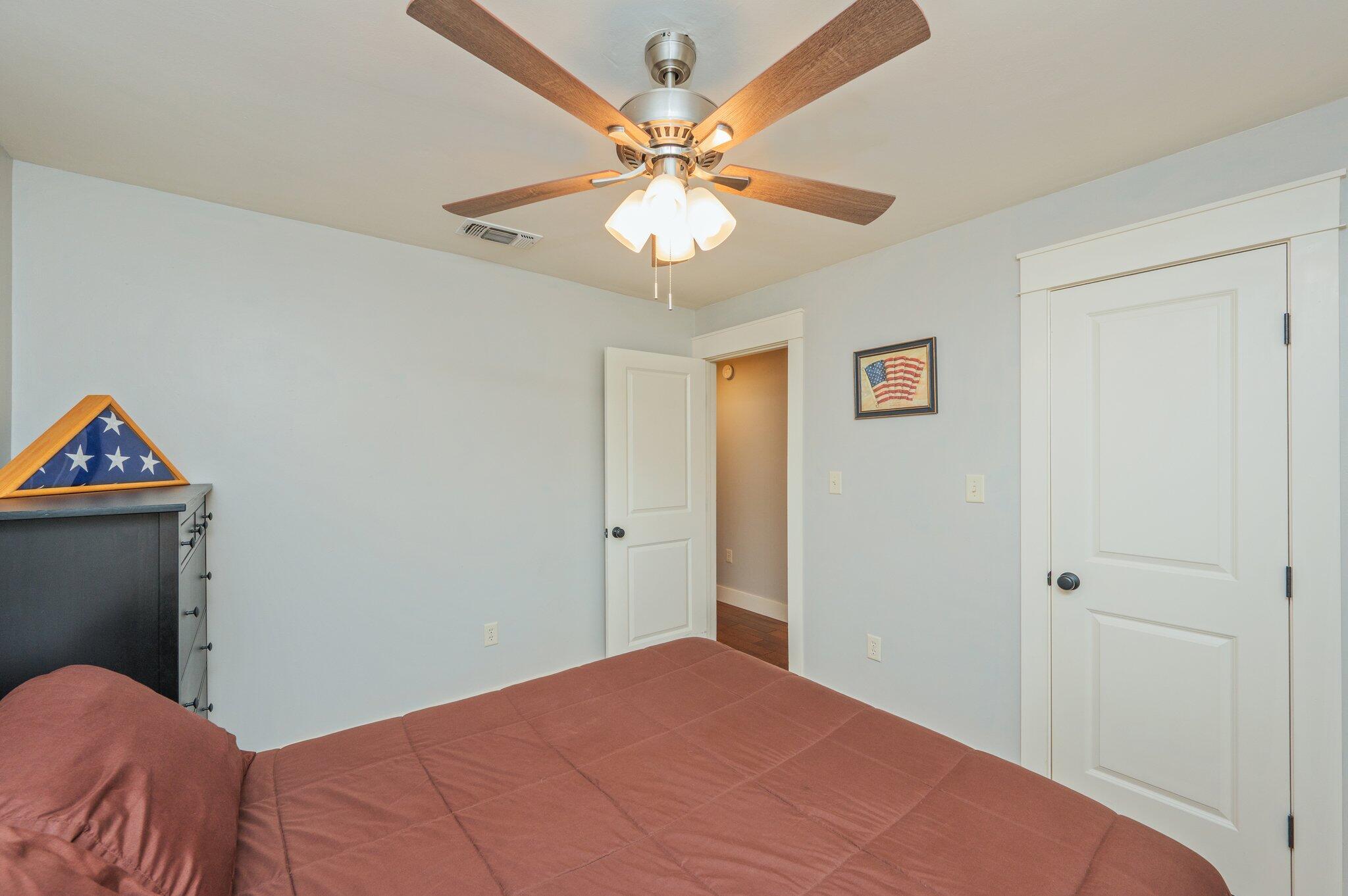 BLUEWATER BAY VILLAGE 1-B LOT 19 BLK B - Residential