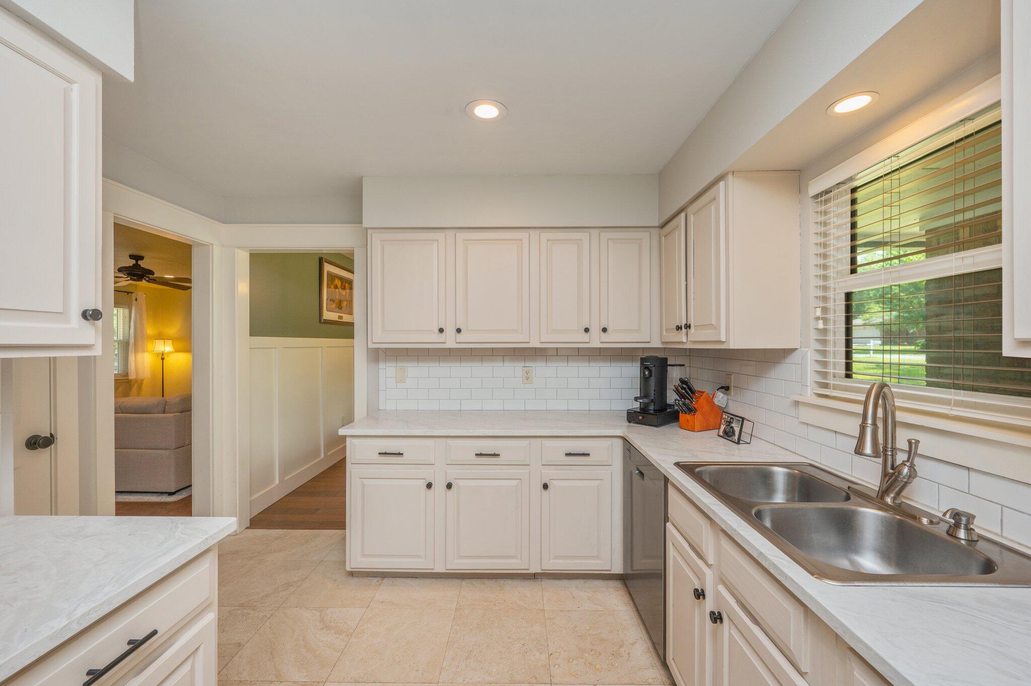BLUEWATER BAY VILLAGE 1-B LOT 19 BLK B - Residential