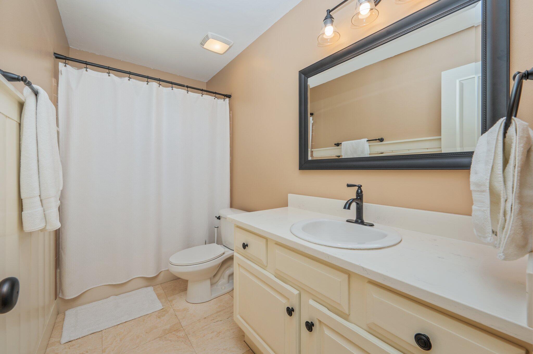 BLUEWATER BAY VILLAGE 1-B LOT 19 BLK B - Residential