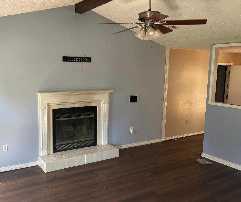 SHOAL CREEK MANOR - Residential