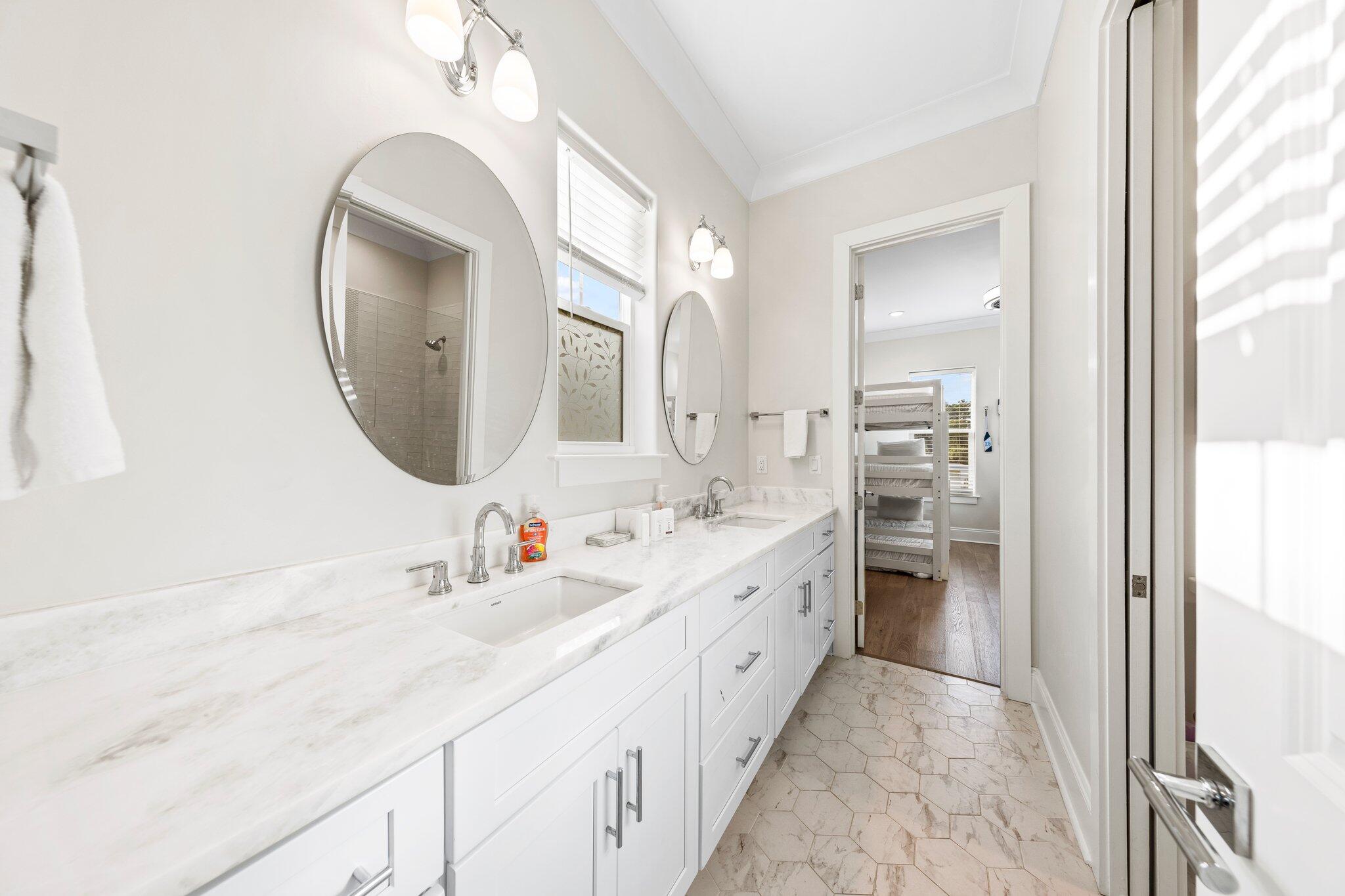 SUNSET KEY COTTAGES - Residential