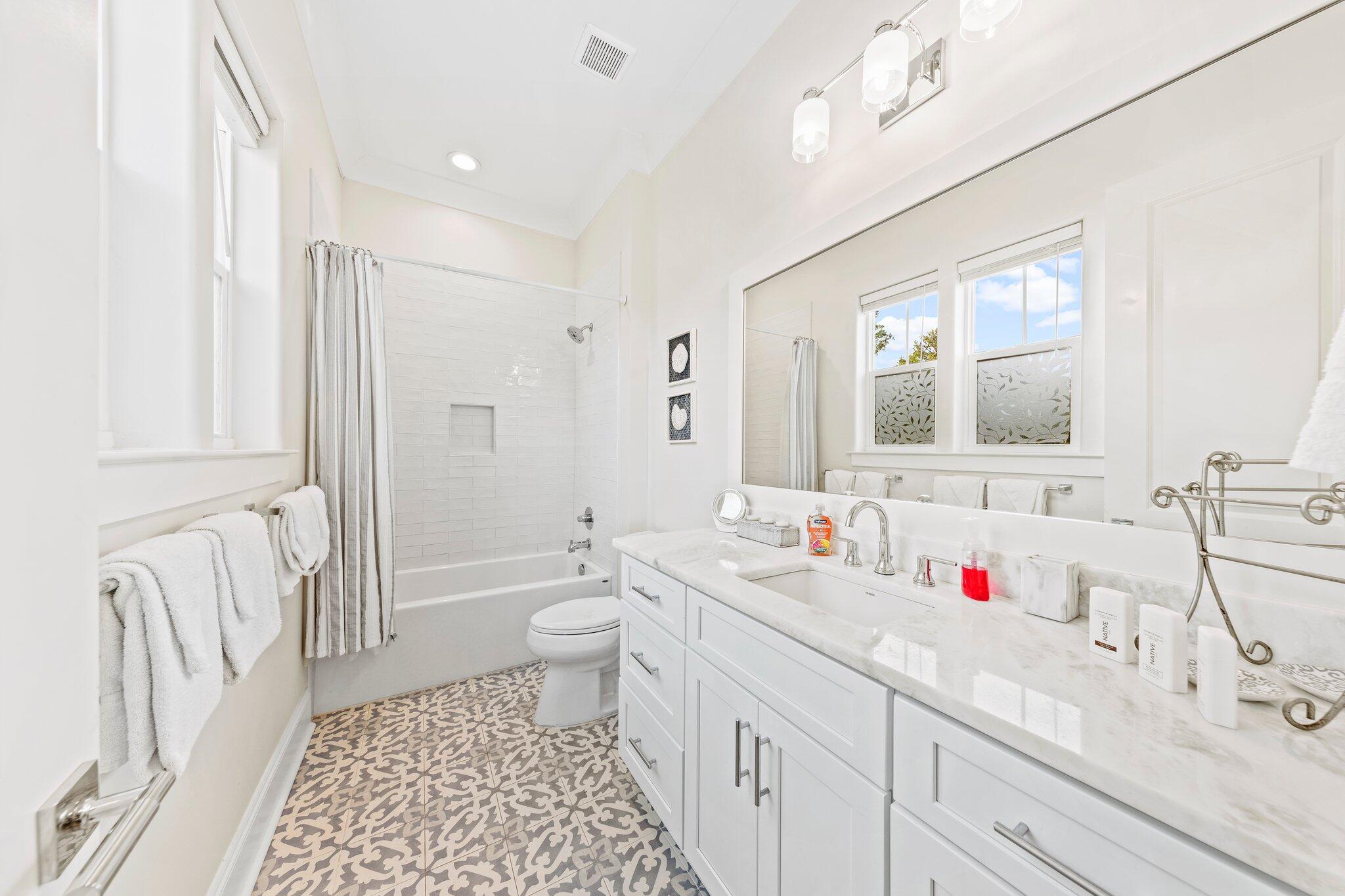 SUNSET KEY COTTAGES - Residential