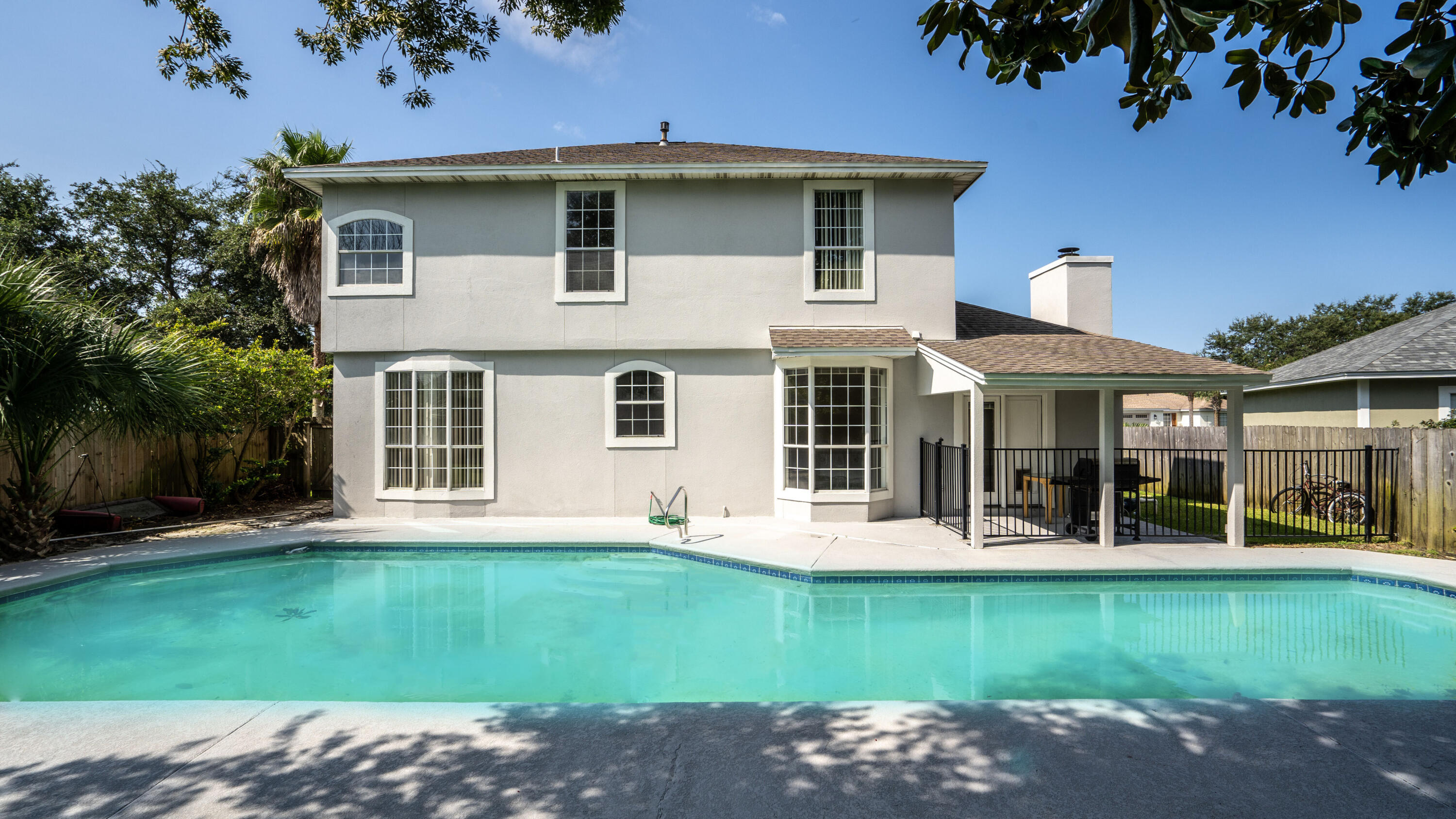 RIDGE WOOD MANOR - Residential