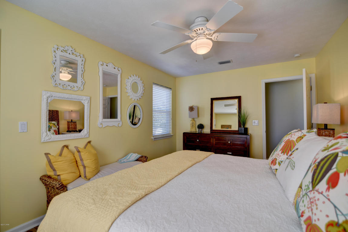 SANTA MONICA BEACH - Residential