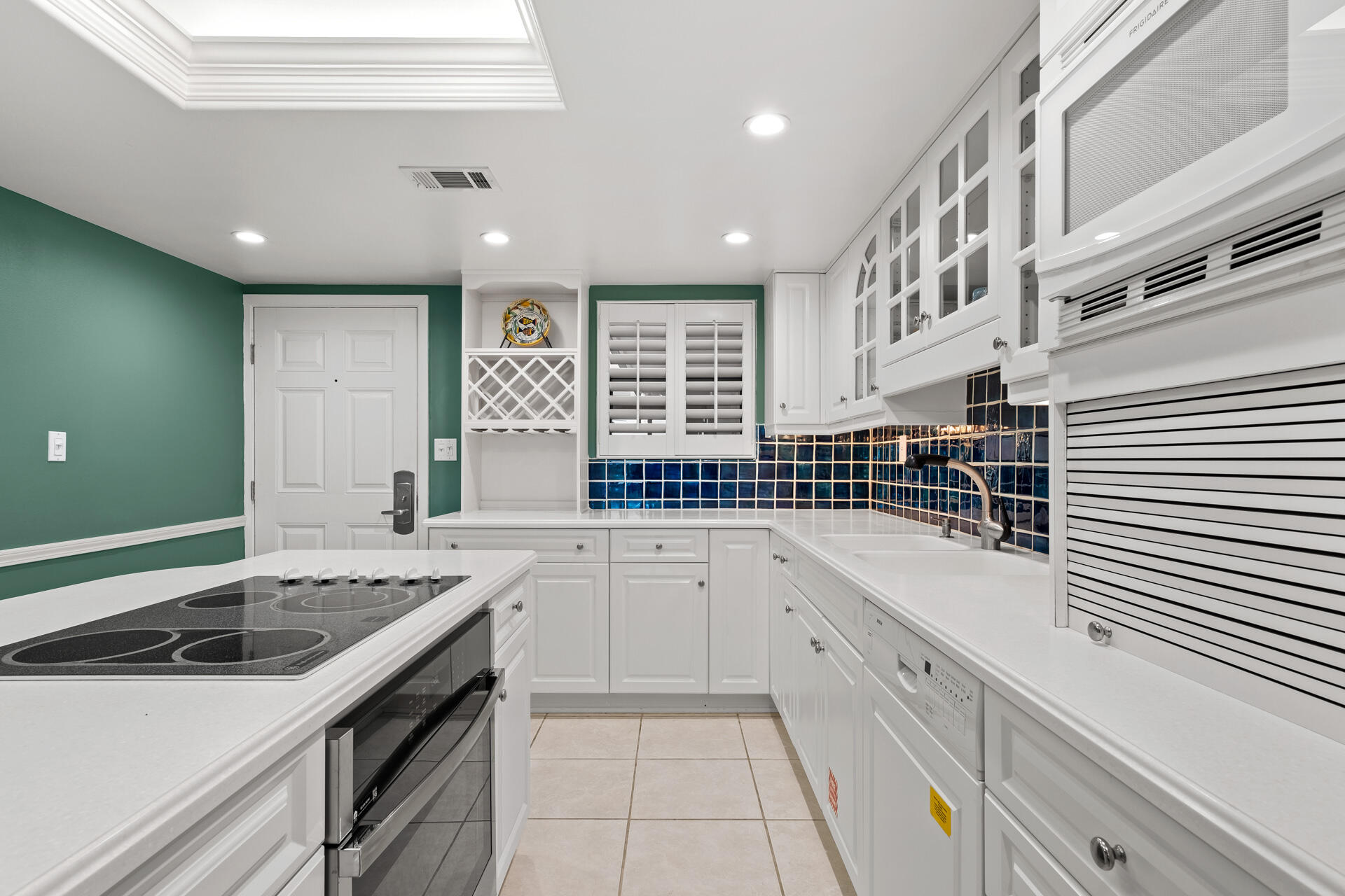 JETTY EAST CONDO - Residential