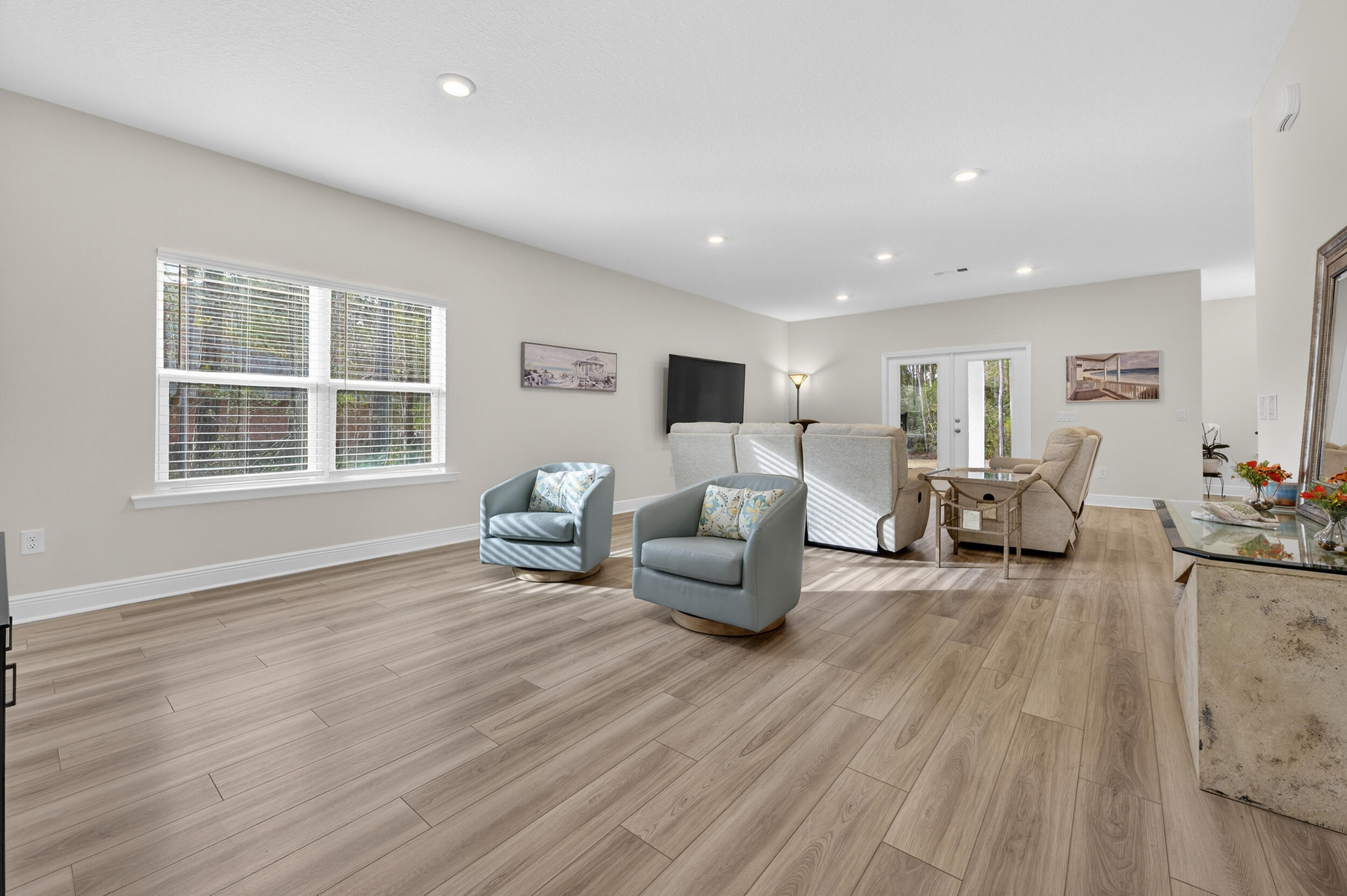 HOLLEY BY THE SEA - Residential