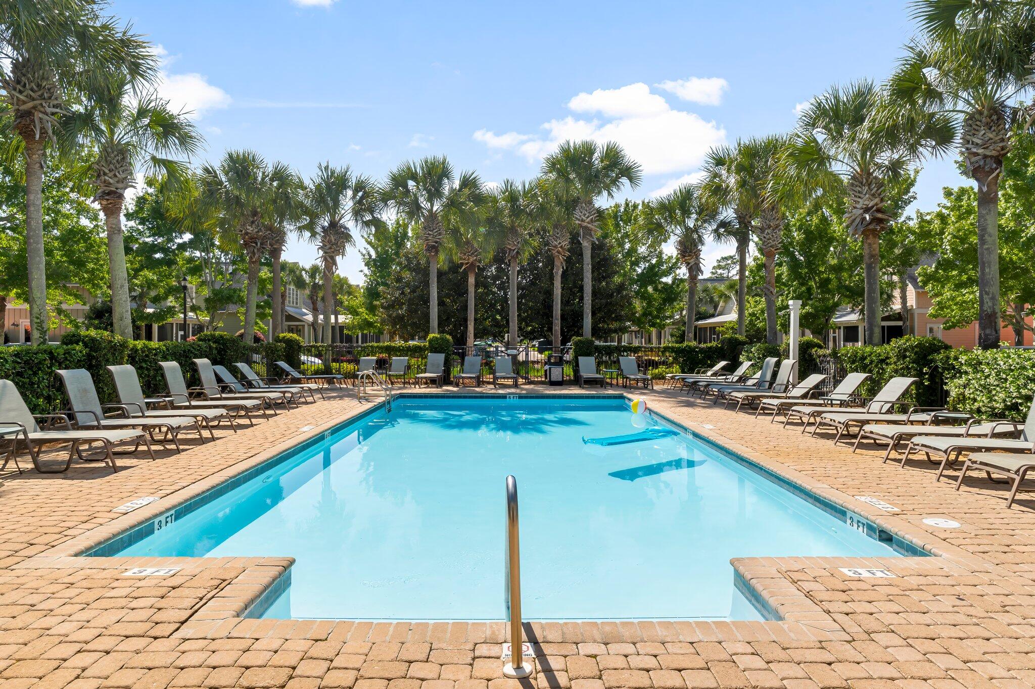BUNGALOS AT SANDESTIN - Residential