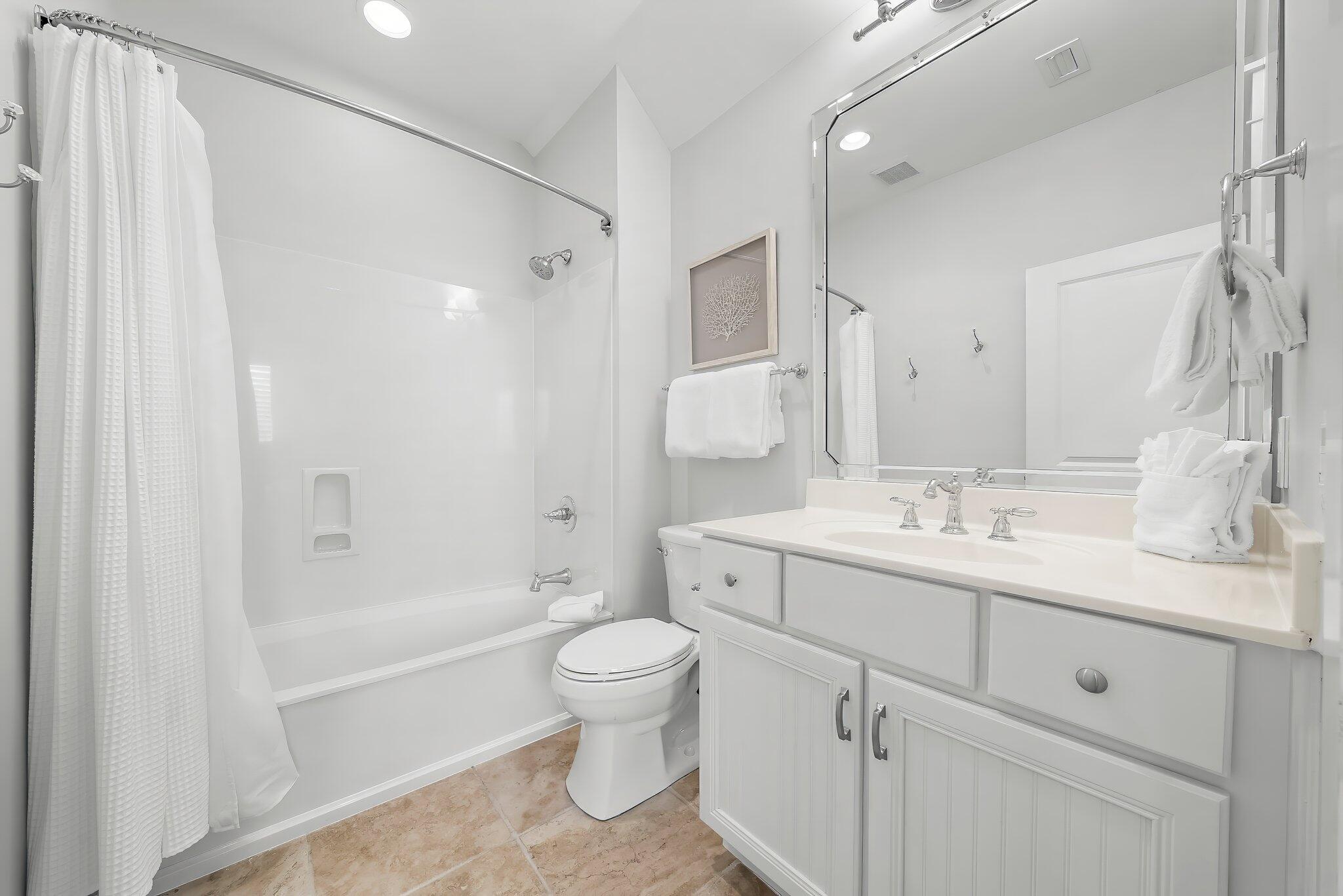 BUNGALOS AT SANDESTIN - Residential