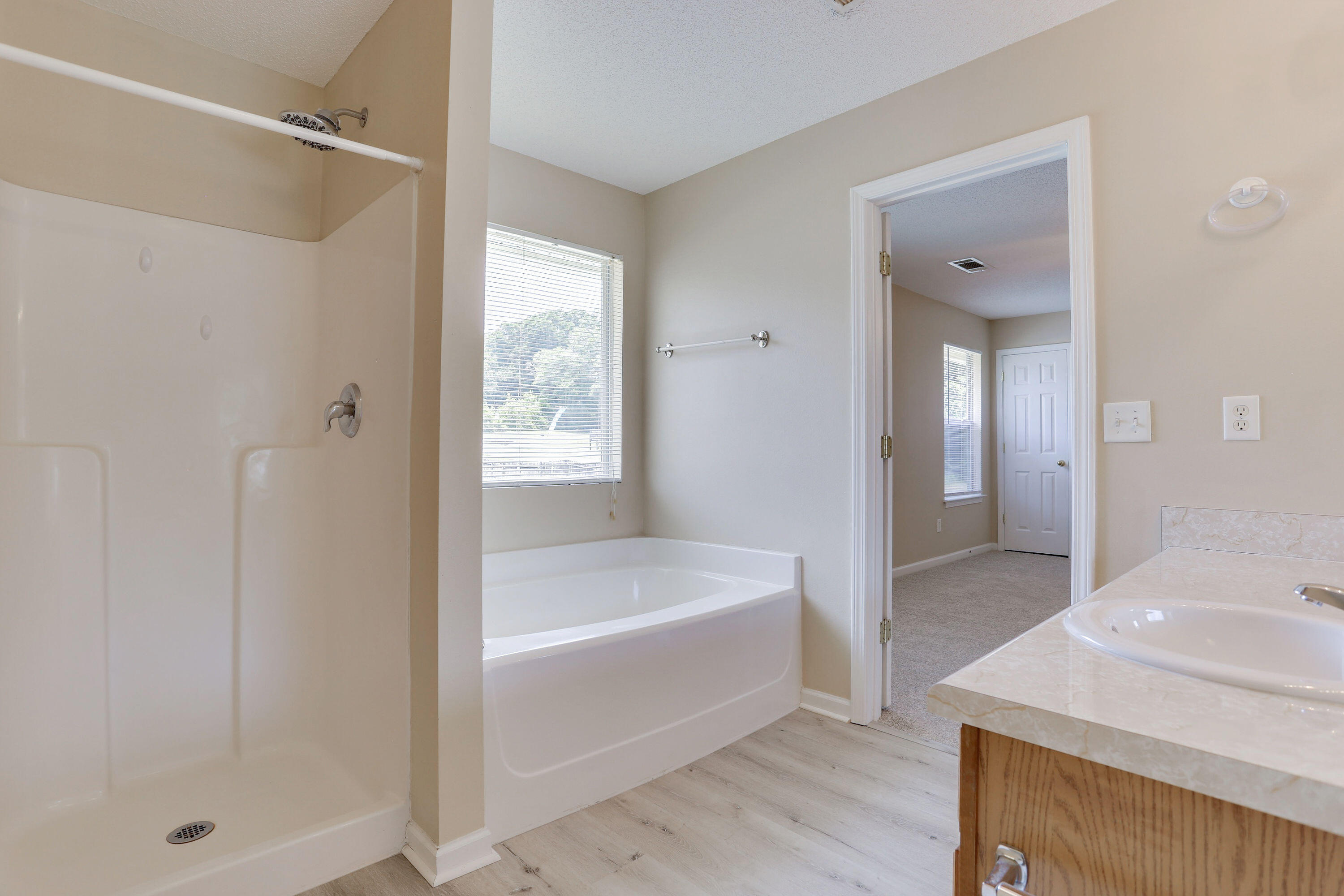 STILLWELL ESTATES - Residential Lease