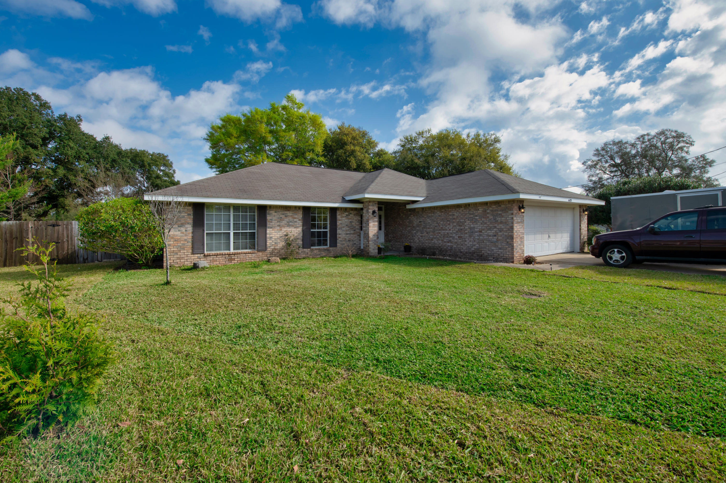 HOLLEY BY THE SEA - Residential