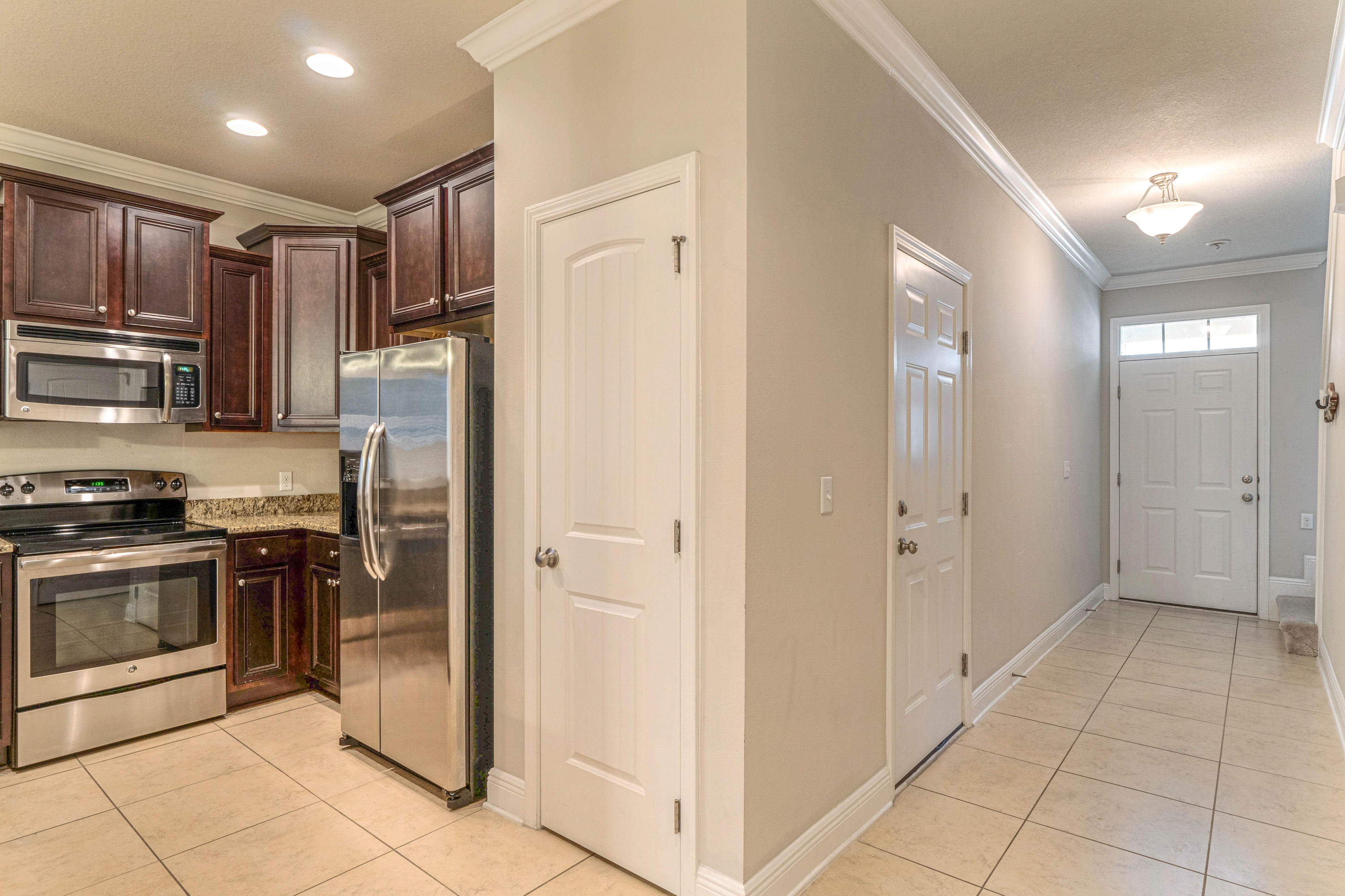 WATER OAKS T/H - Residential