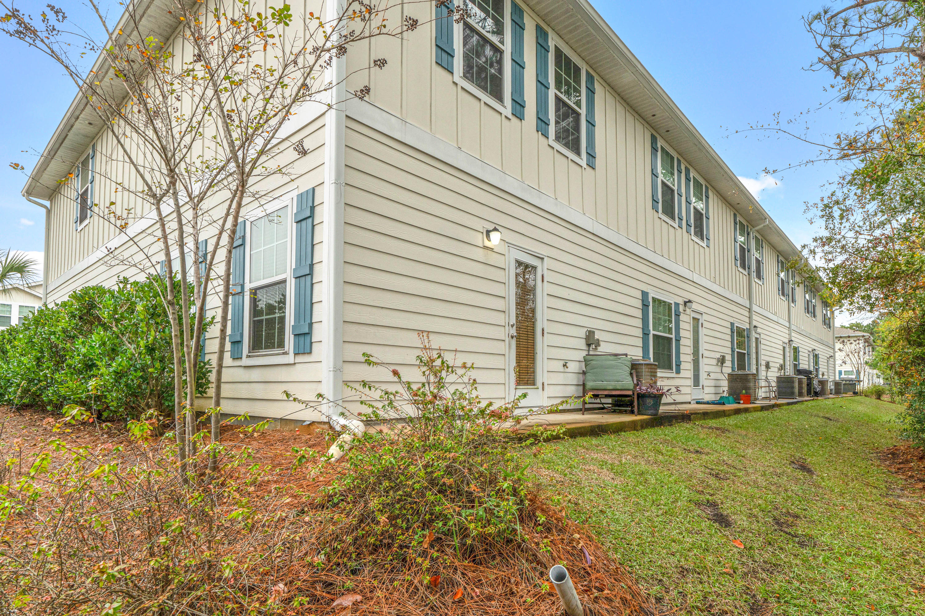 WATER OAKS T/H - Residential