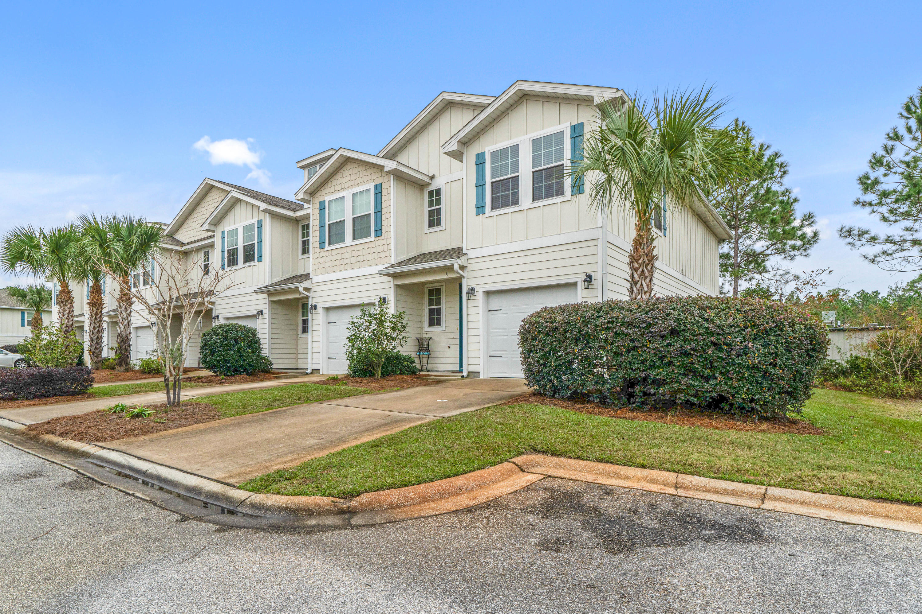 WATER OAKS T/H - Residential