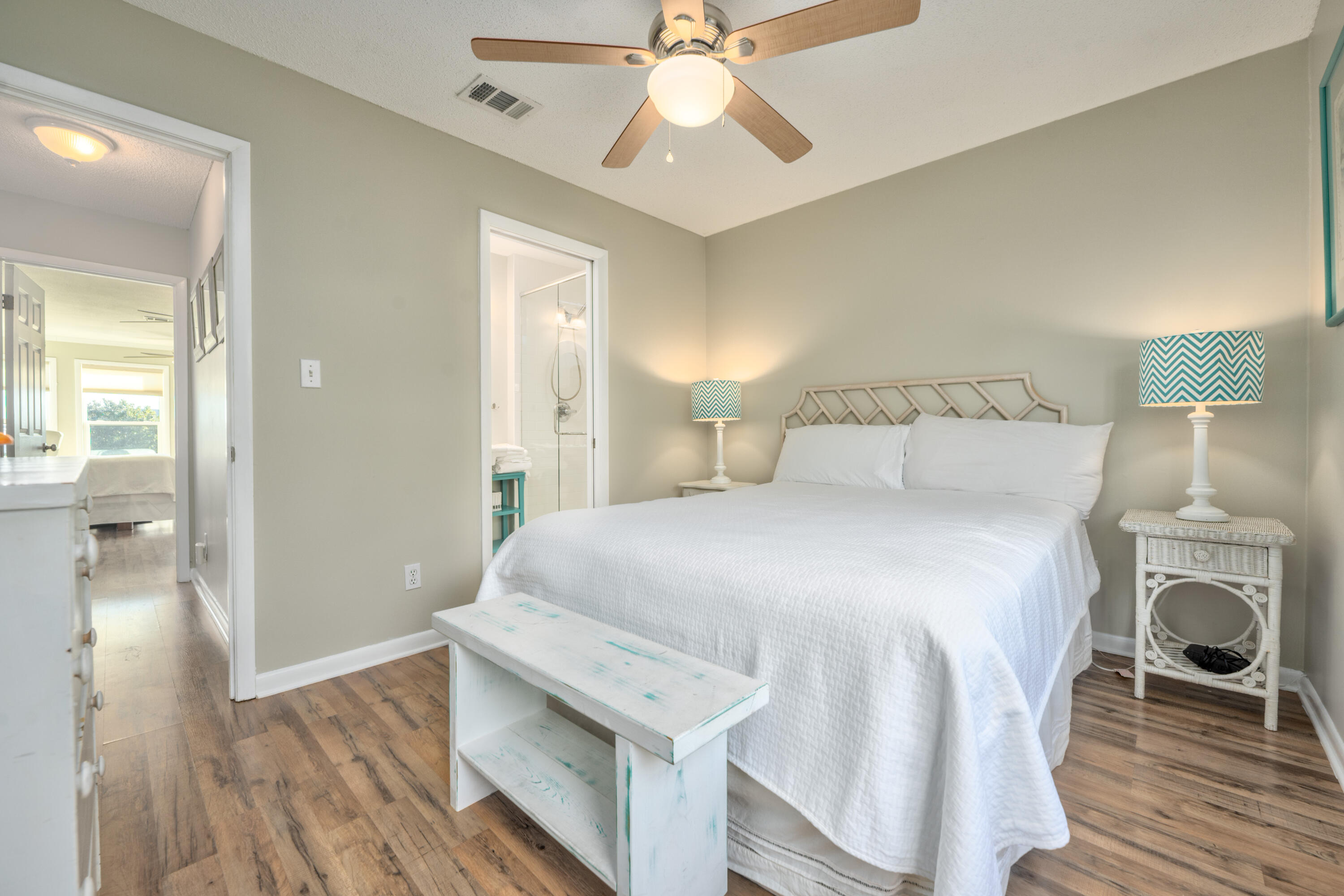 SEAHAUNTS - Residential