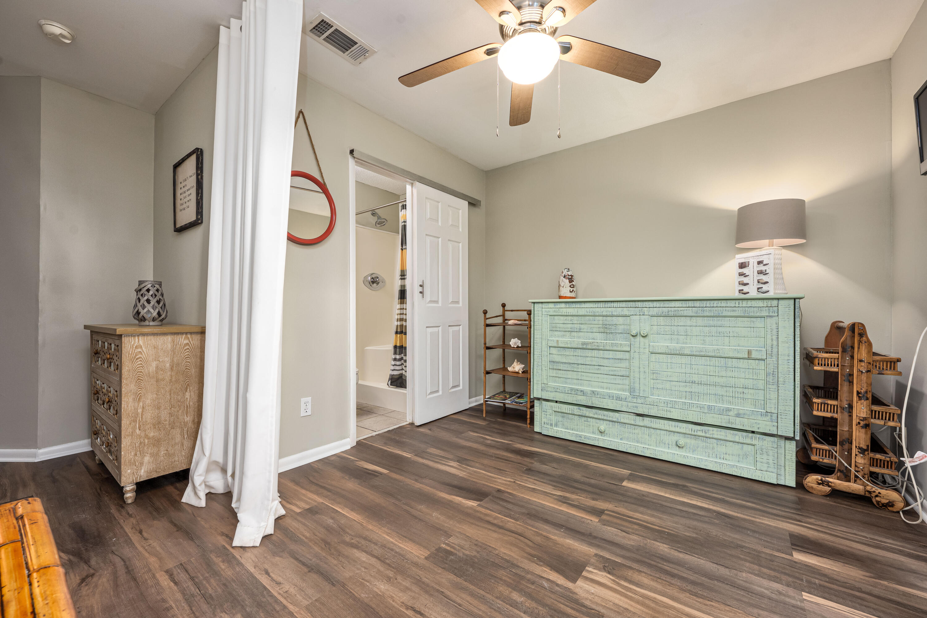 SEAHAUNTS - Residential