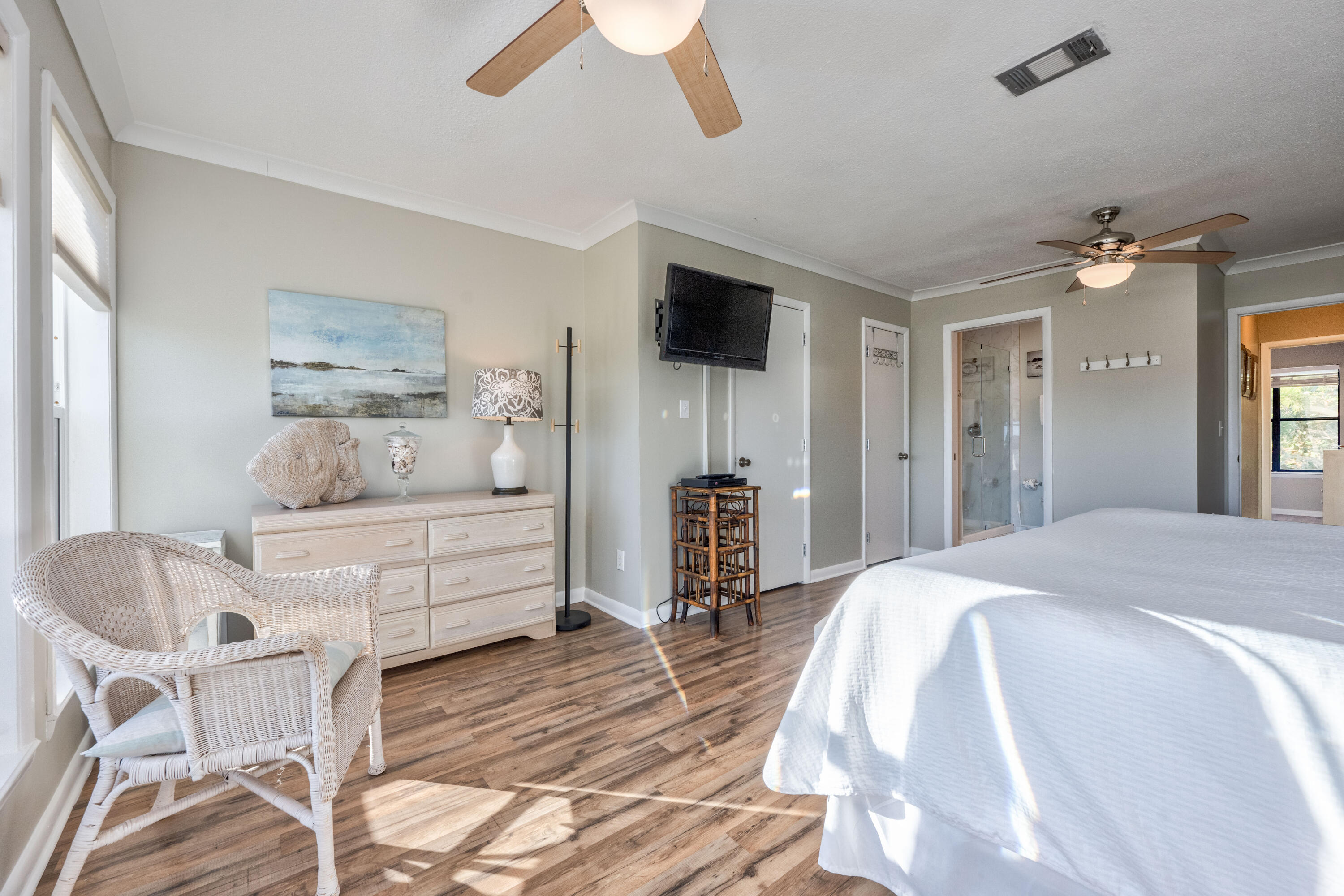 SEAHAUNTS - Residential