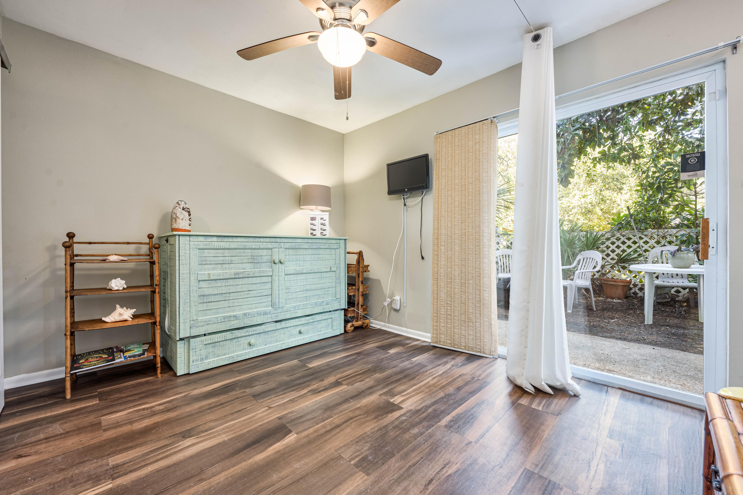 SEAHAUNTS - Residential