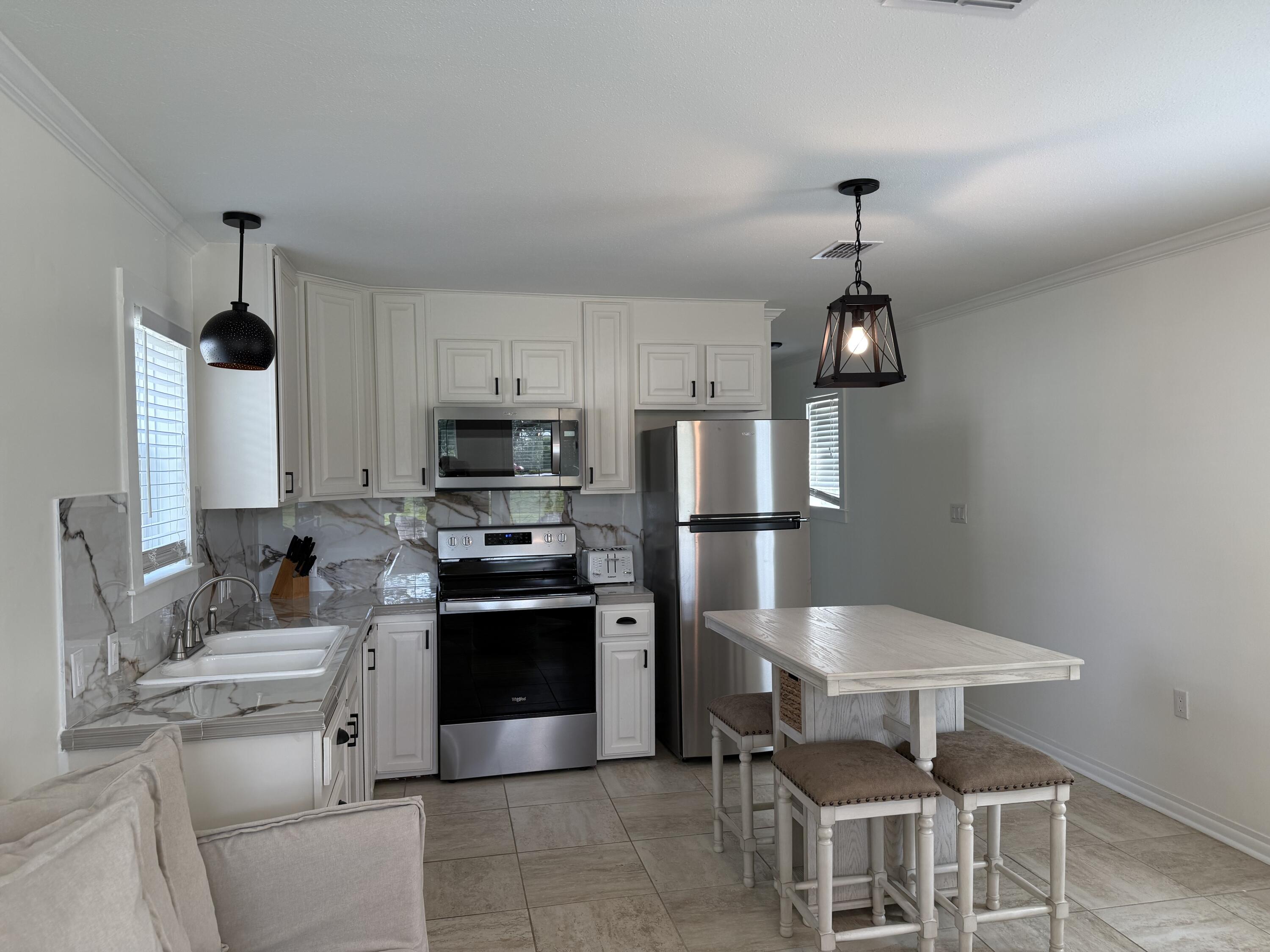 BAY GROVE - Residential Lease