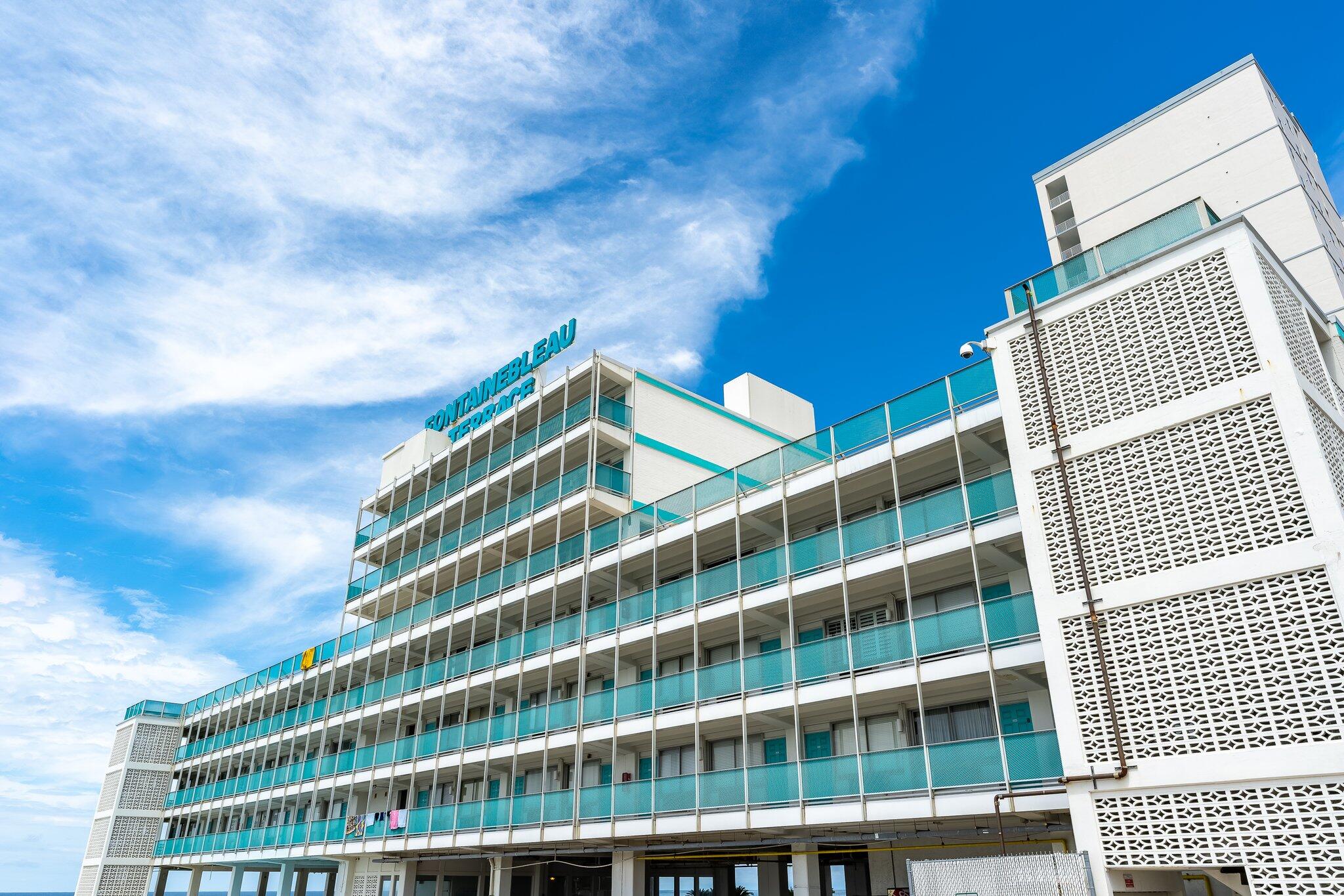 Fontainebleu Terrace - Residential