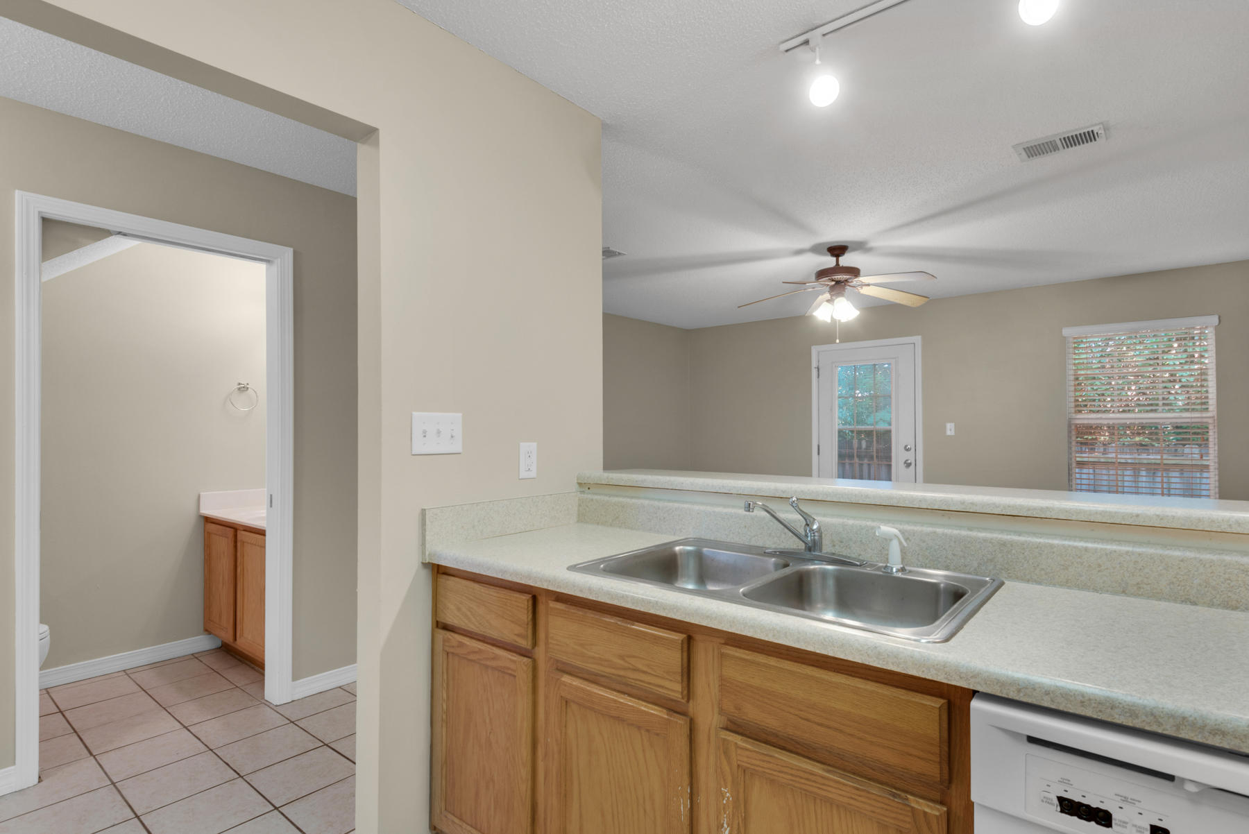 OAK PARK TOWNHOMES - Residential