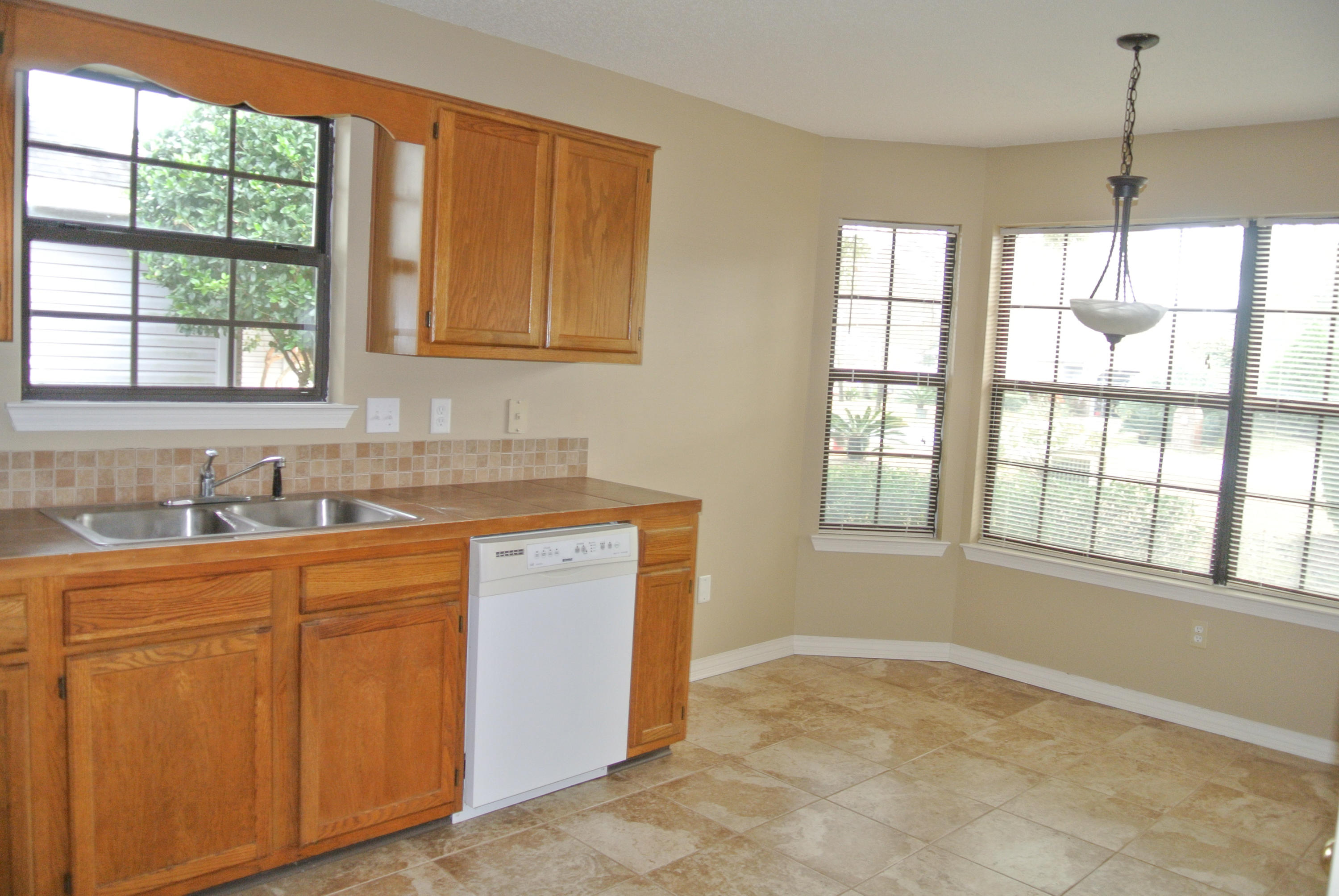 MEADOW WOODS - Residential