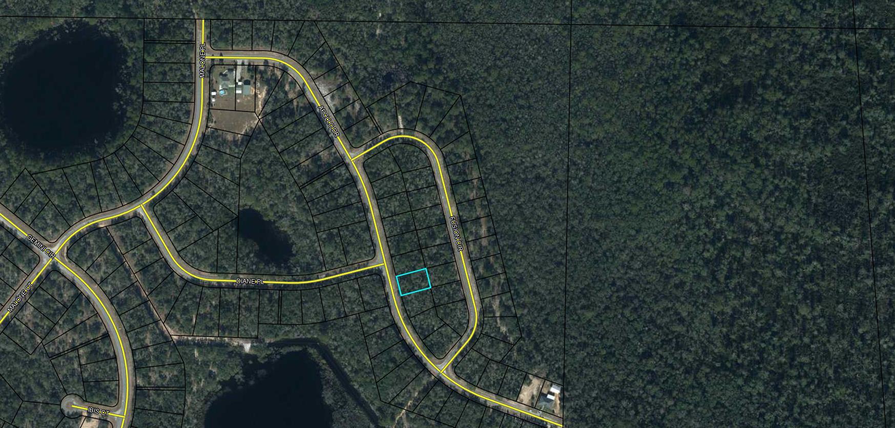 Love Golf? Dream of having a home built in proximity to your clubhouse and golf course without paying high HOA fees? This .228 acre lot is perfect for you. Other than the clubhouse and beautiful Green Golf turf, Sunny Hills offers numerous lakes with white sandy beaches and clear water throughout for recreational activities such as swimming, boating, and fishing, but also provides a short drive, approximately 45 minutes to Panama City beaches when you want to visit a different slice of heaven. Northwest Florida Beaches International Airport, and Pier Park shopping are approximately 45 minutes. Approx. 20 miles from local shopping, medical, and other local amenities in Chipley.