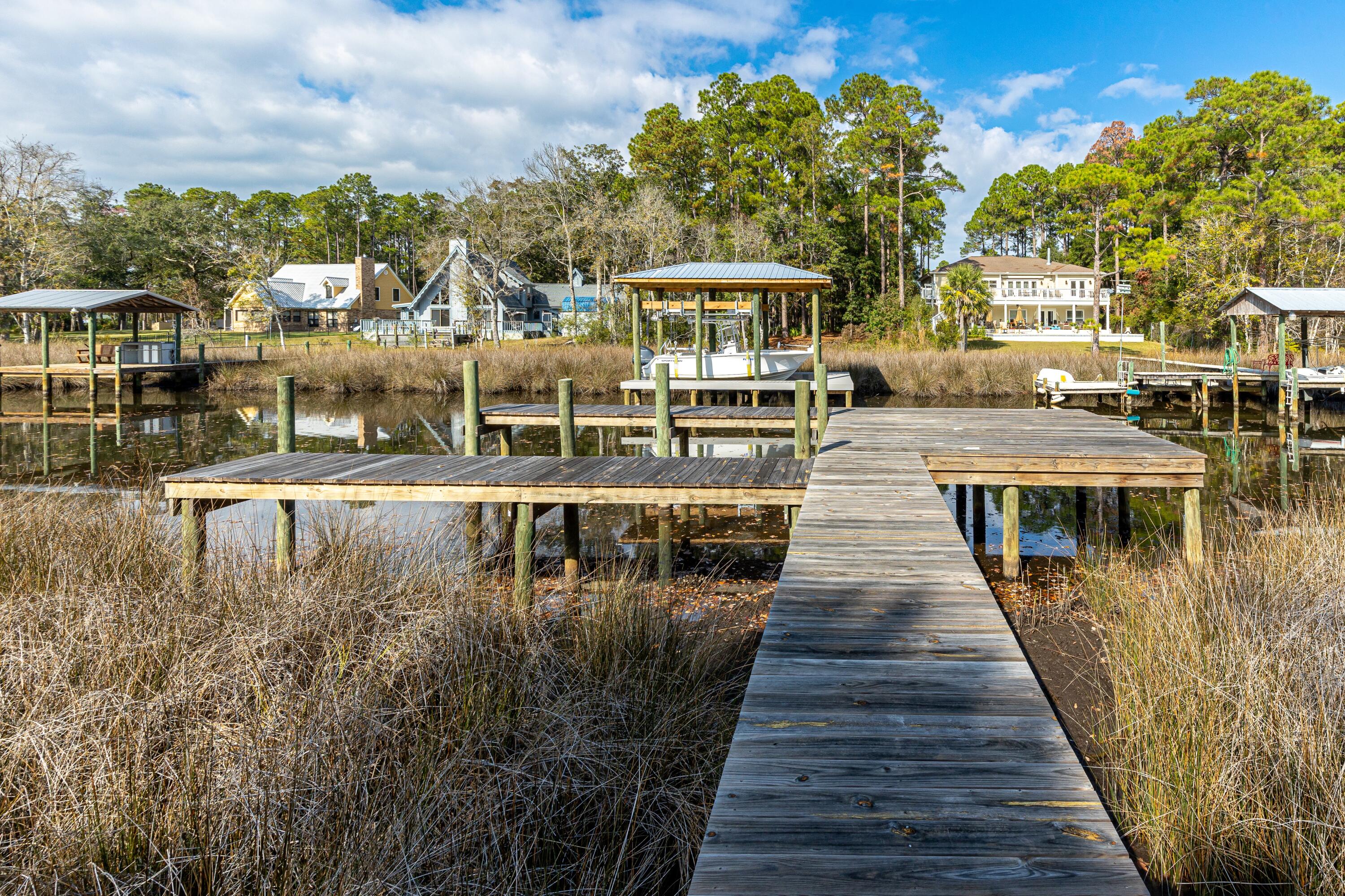 REDFISH POINT - Residential