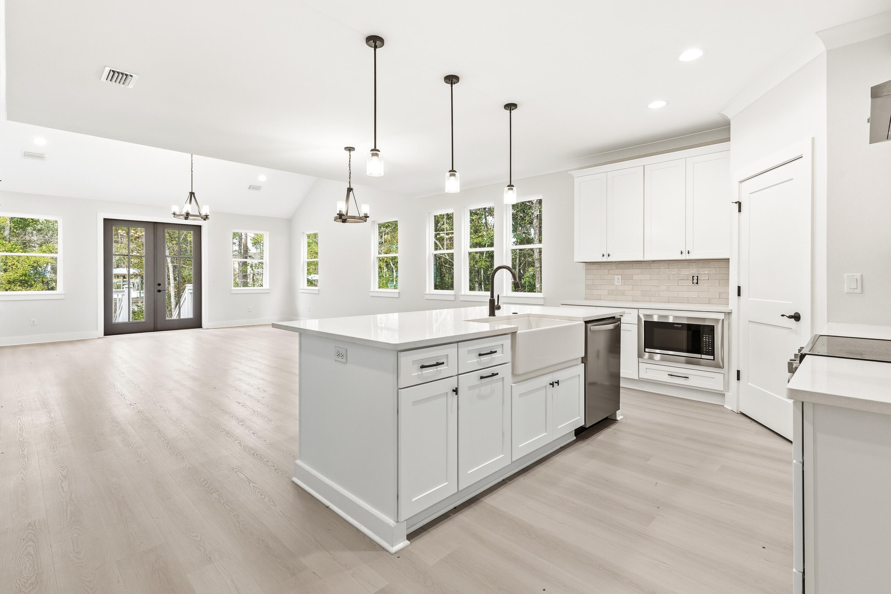 REDFISH POINT - Residential