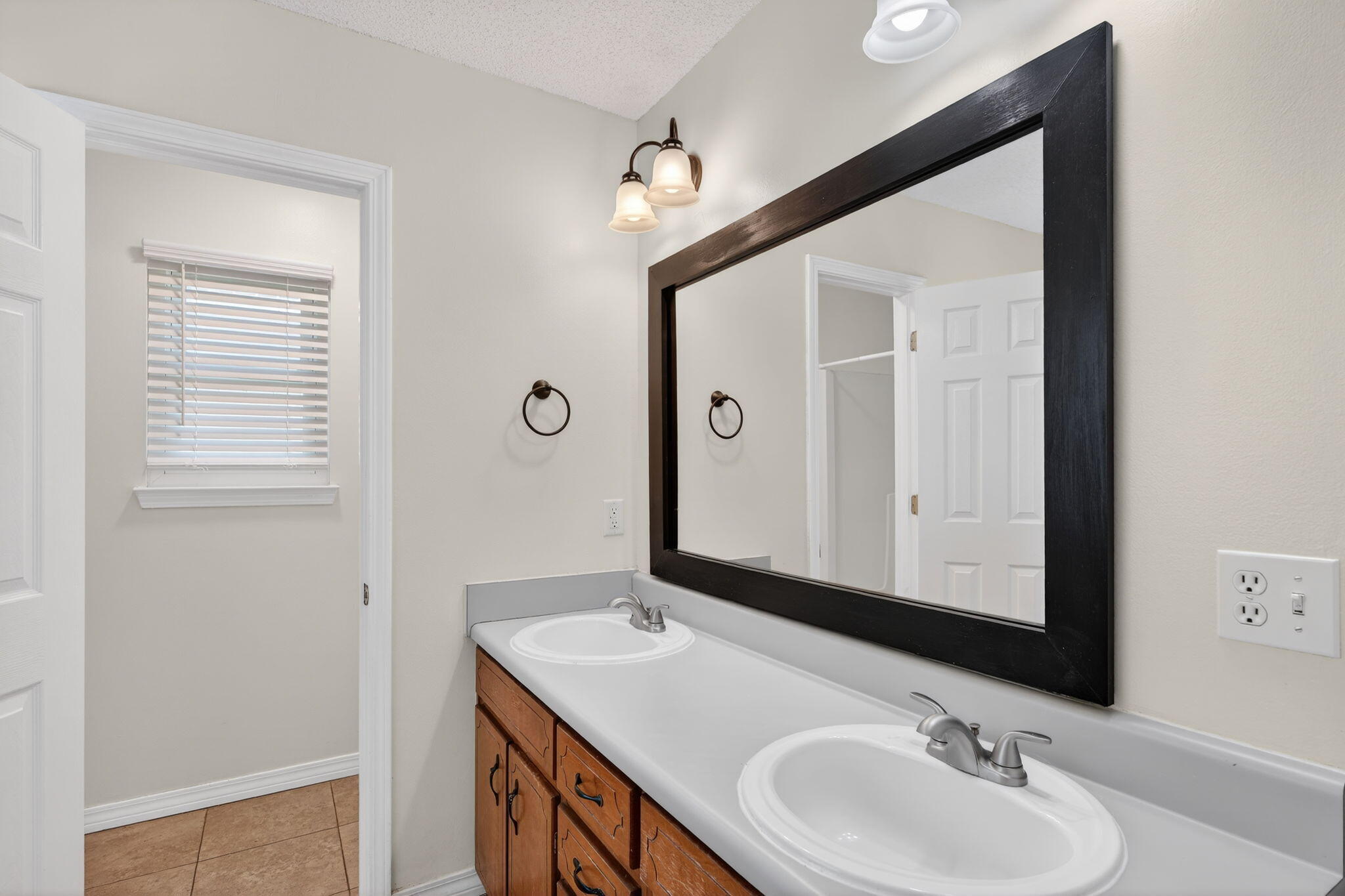 VALPARAISO PINECREST 5 - Residential