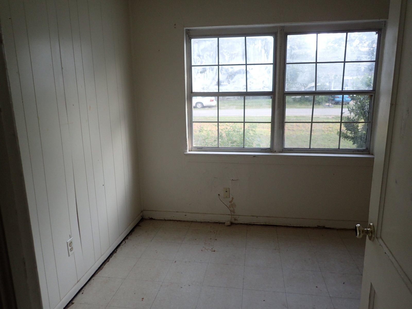 ELLIOTTS POINT 4TH ADDN - Residential