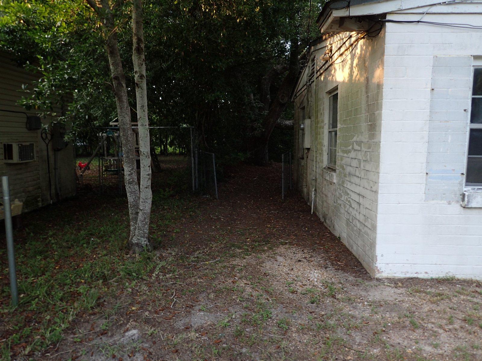 ELLIOTTS POINT 4TH ADDN - Residential