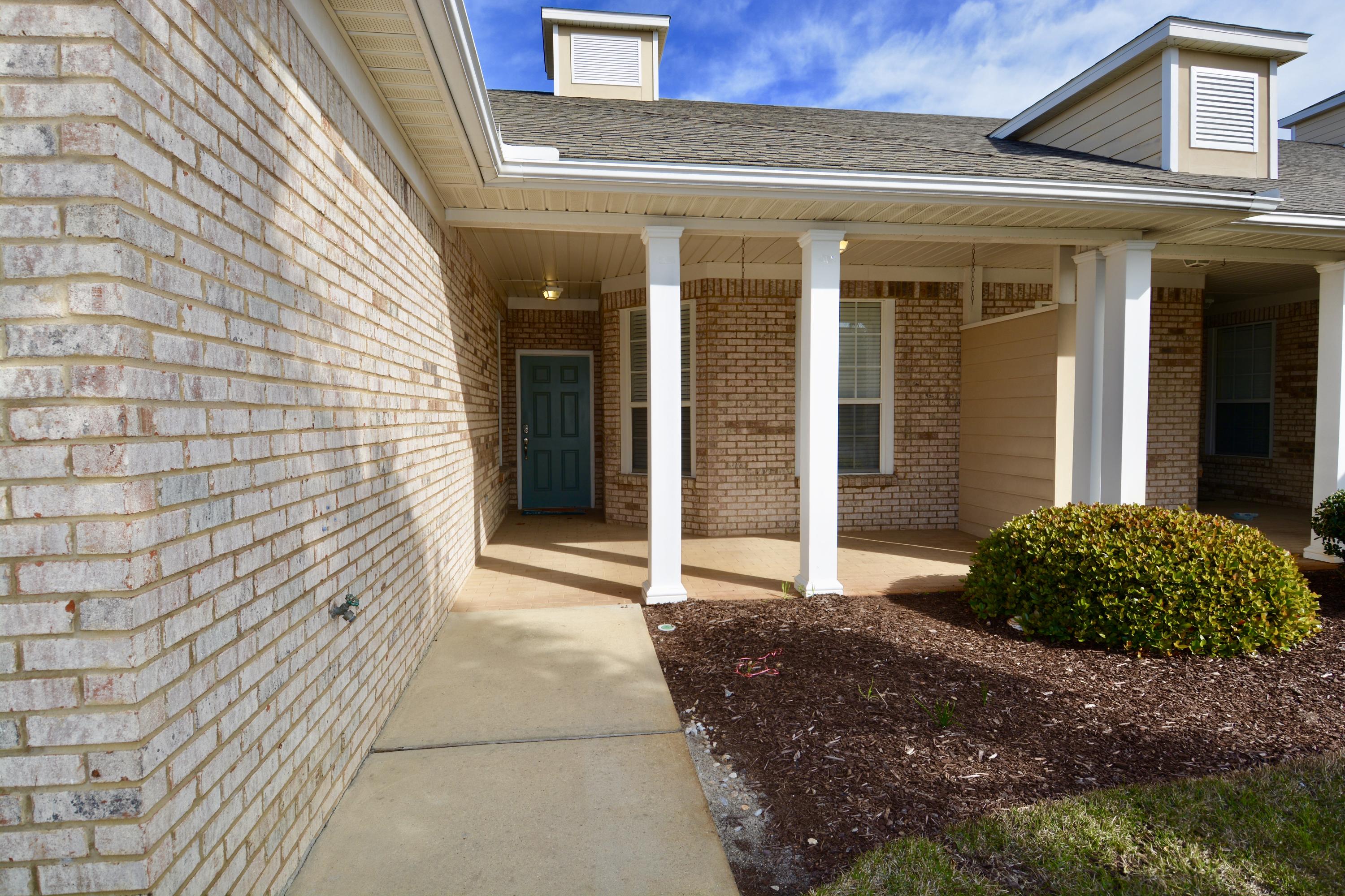 DIAMOND LAKES - Residential