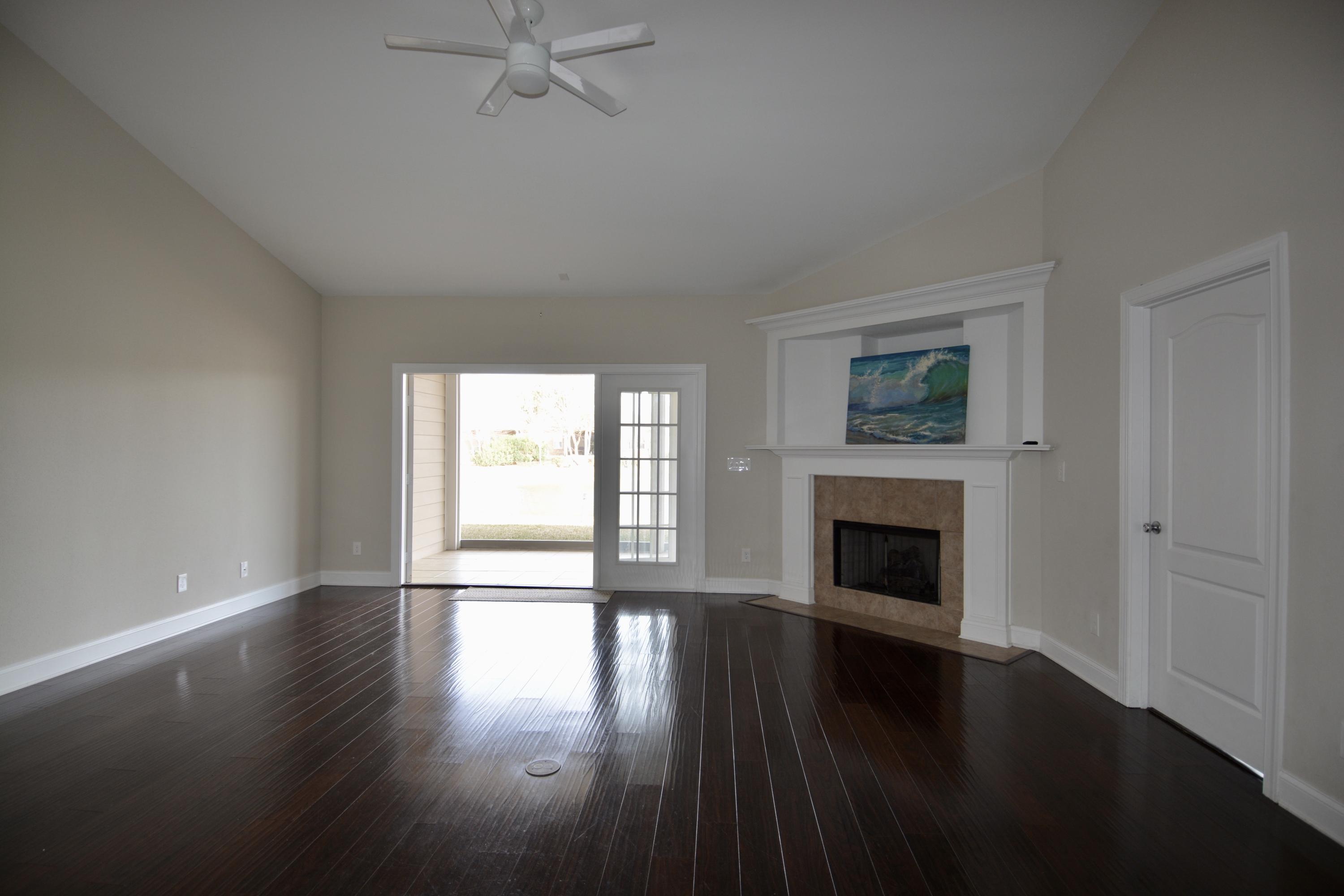 DIAMOND LAKES - Residential