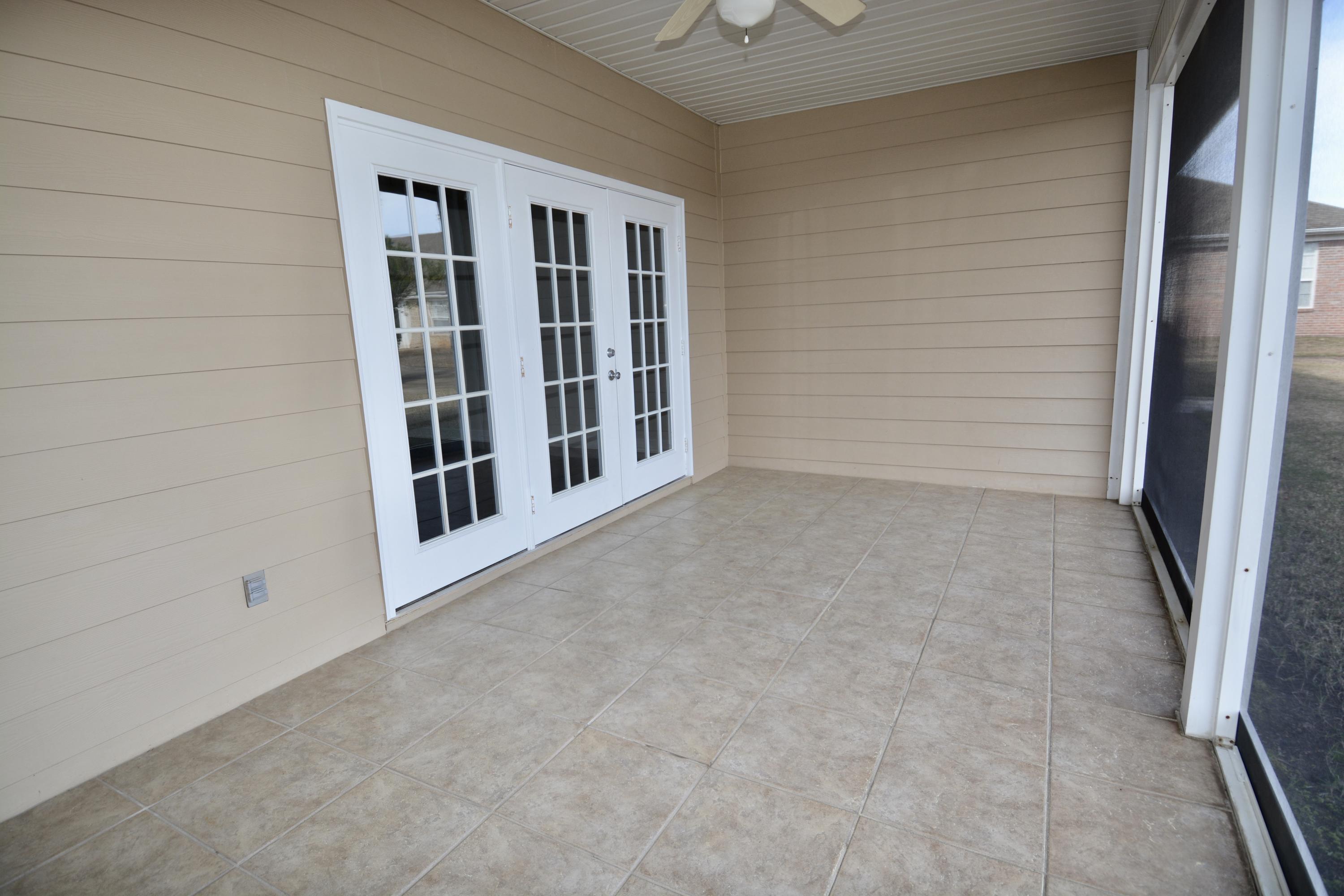 DIAMOND LAKES - Residential