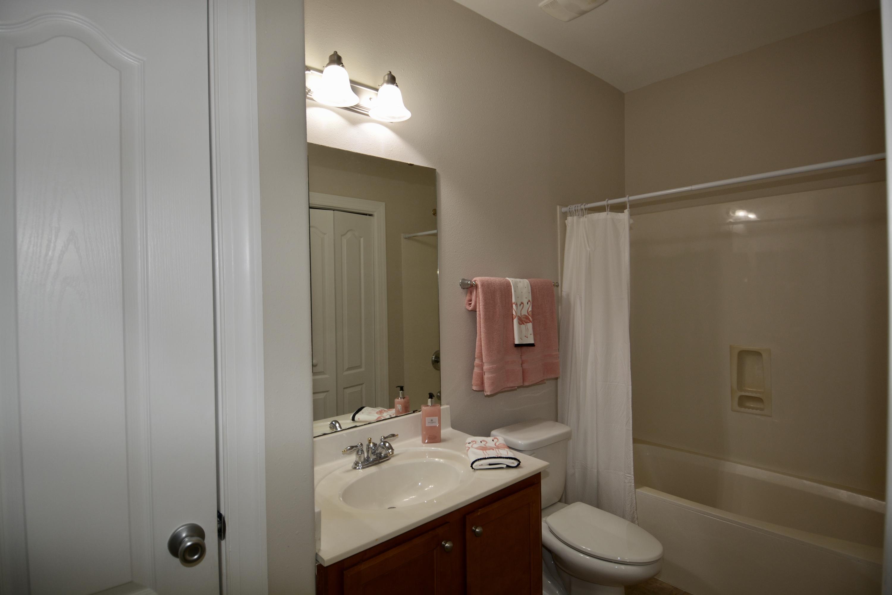 DIAMOND LAKES - Residential