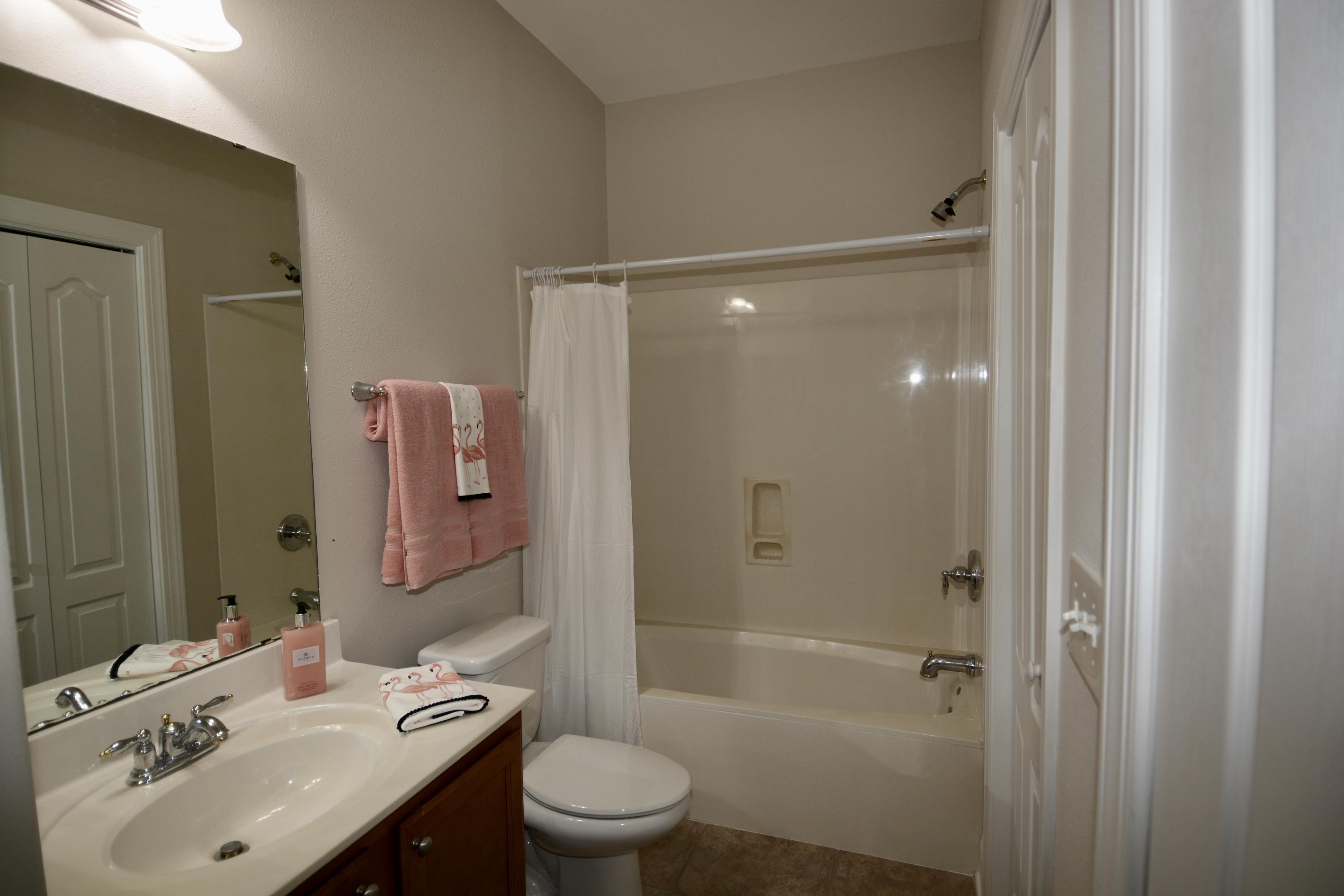 DIAMOND LAKES - Residential