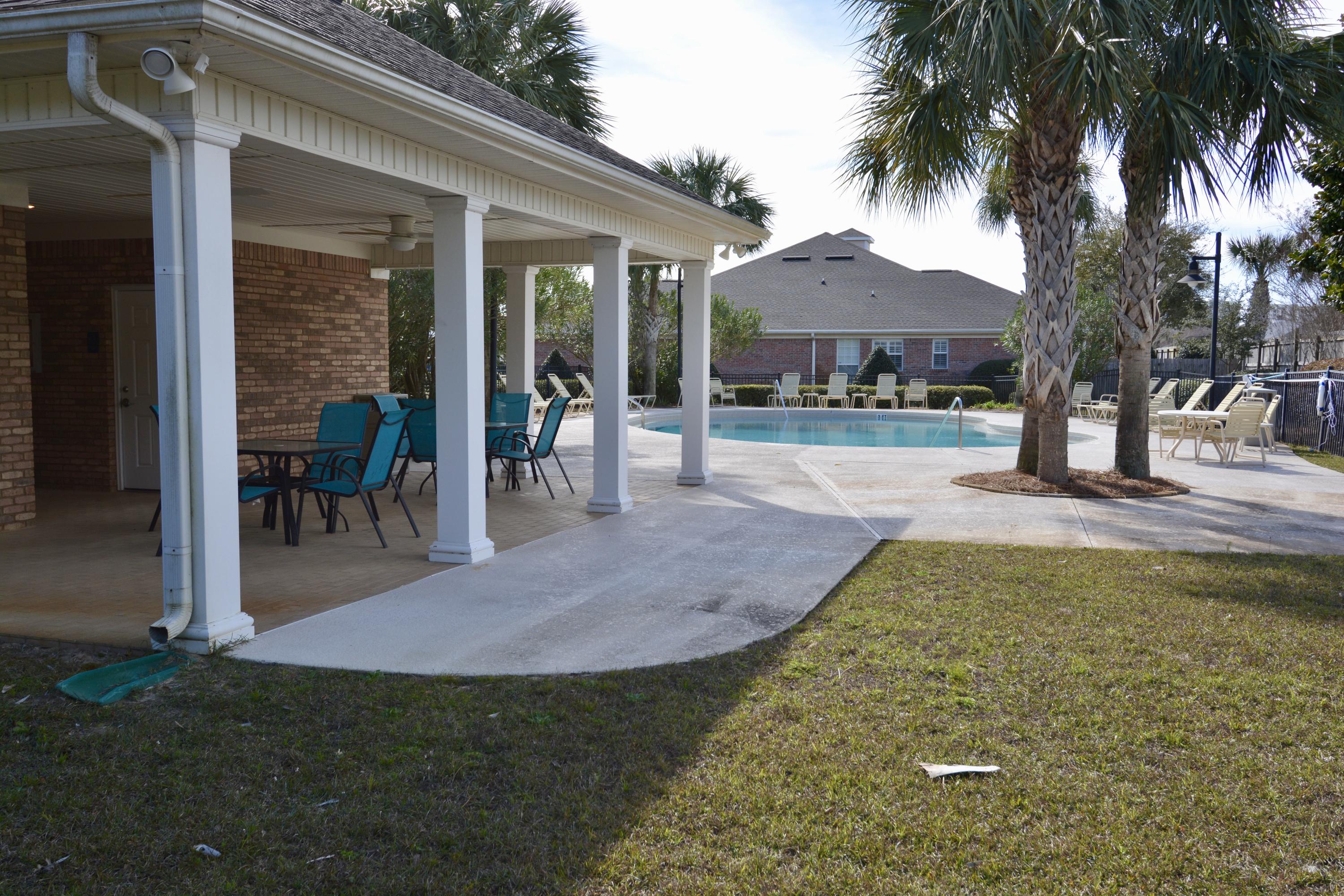 DIAMOND LAKES - Residential