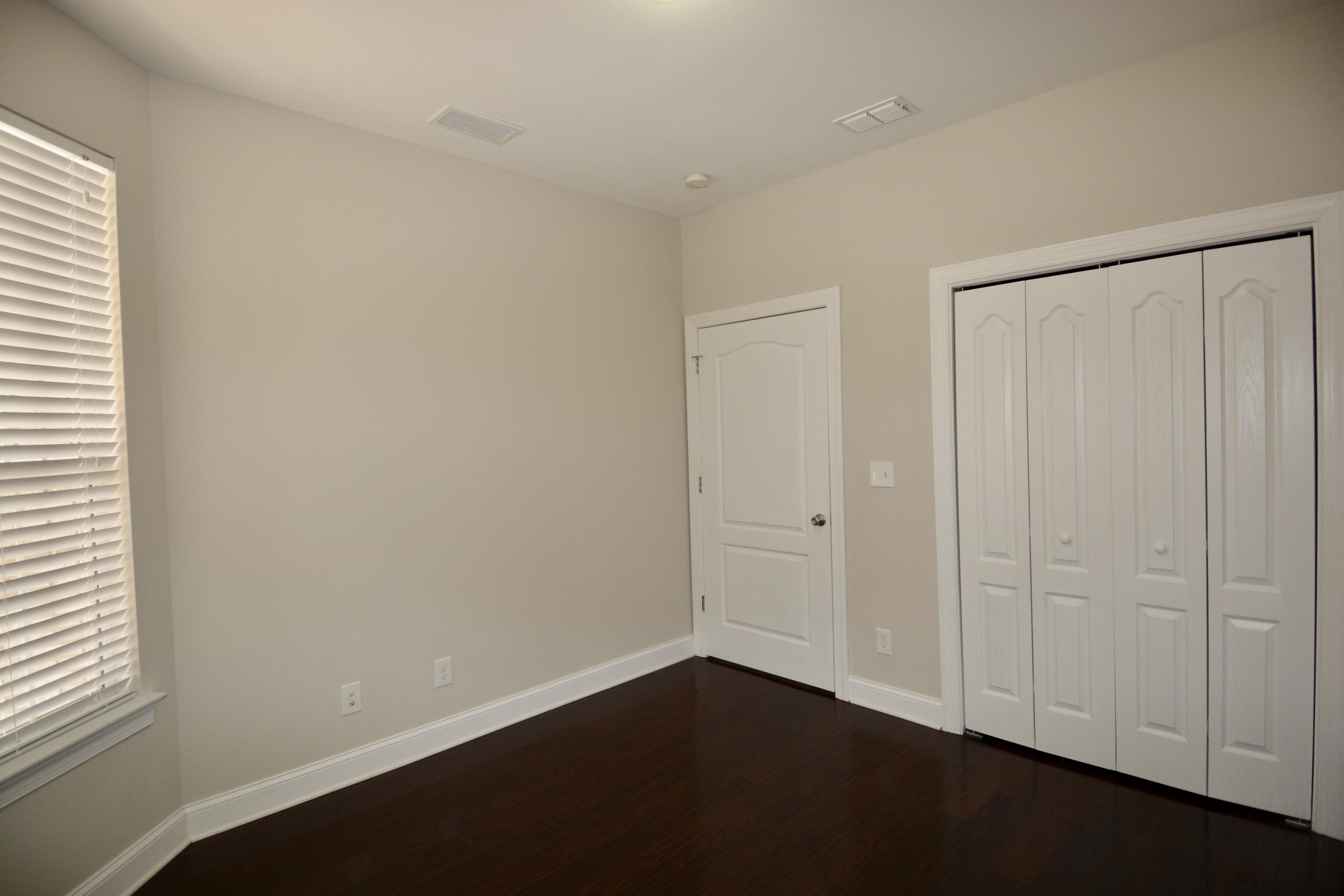 DIAMOND LAKES - Residential