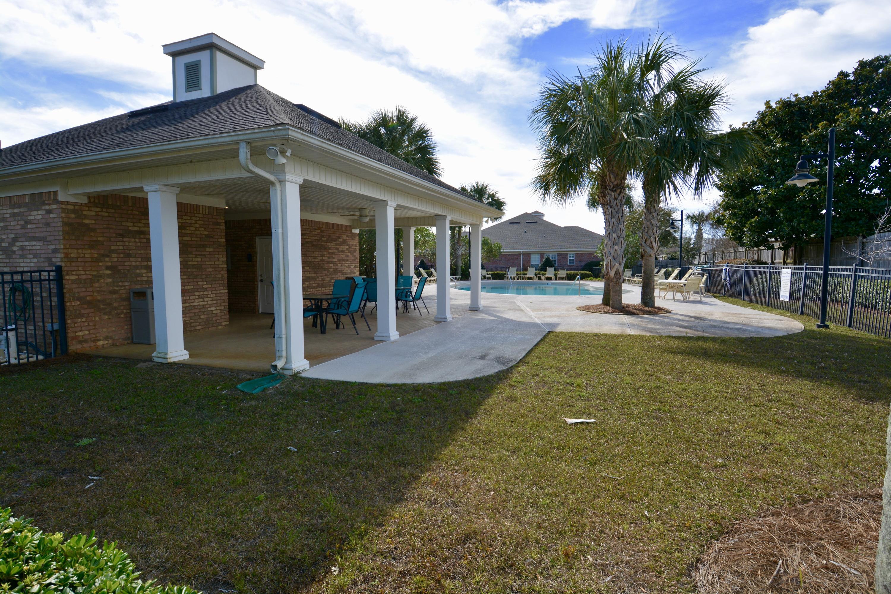 DIAMOND LAKES - Residential