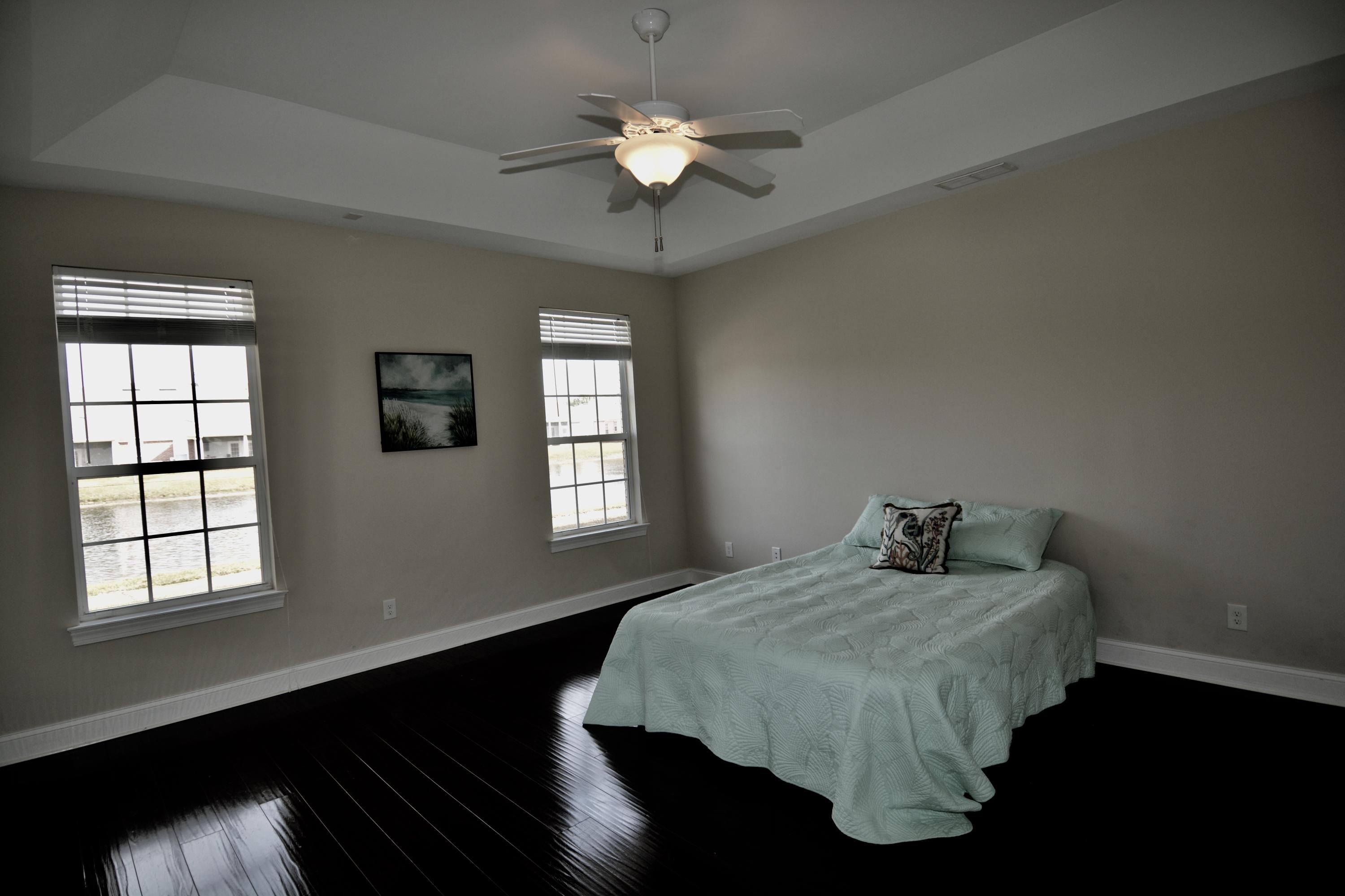 DIAMOND LAKES - Residential