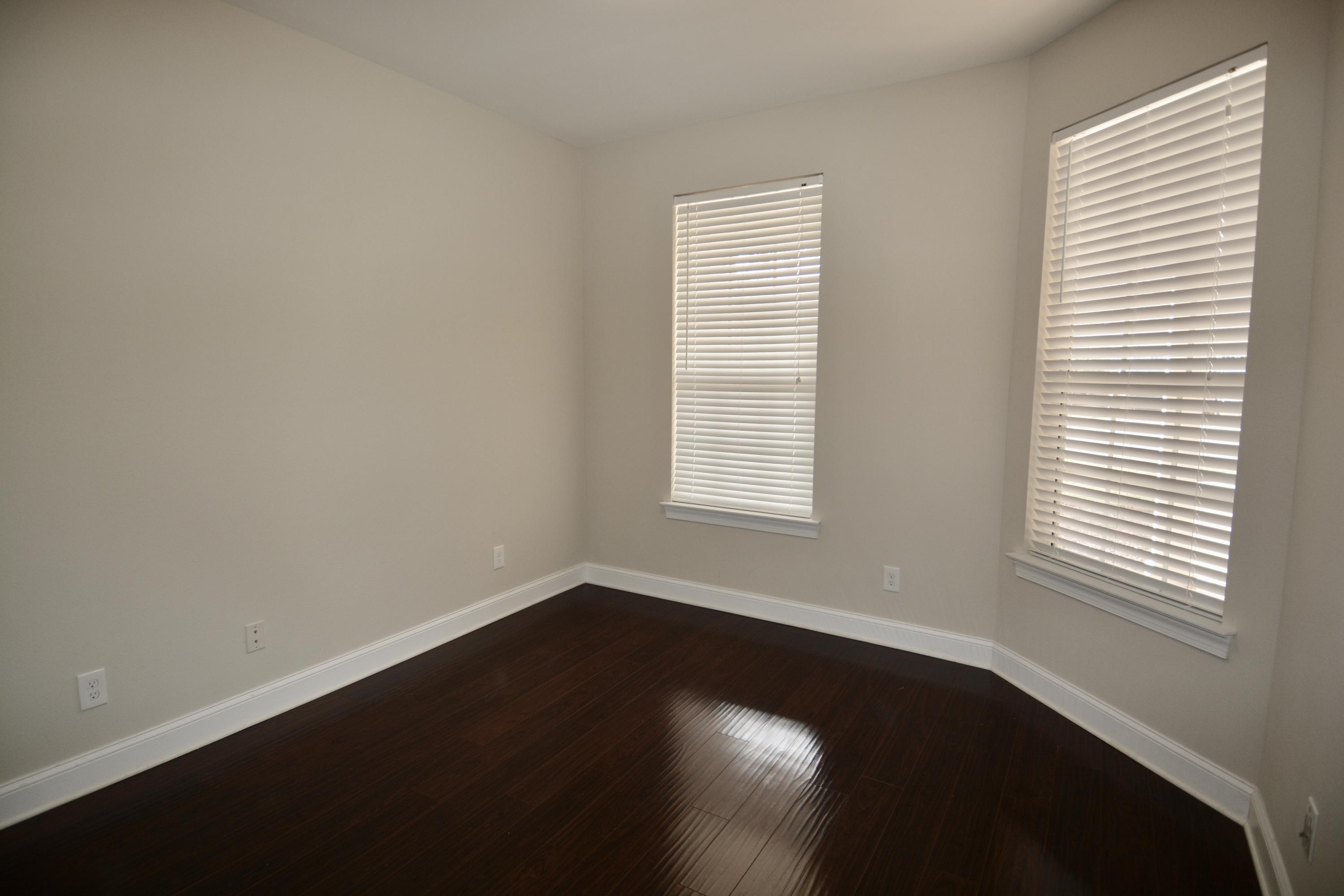 DIAMOND LAKES - Residential