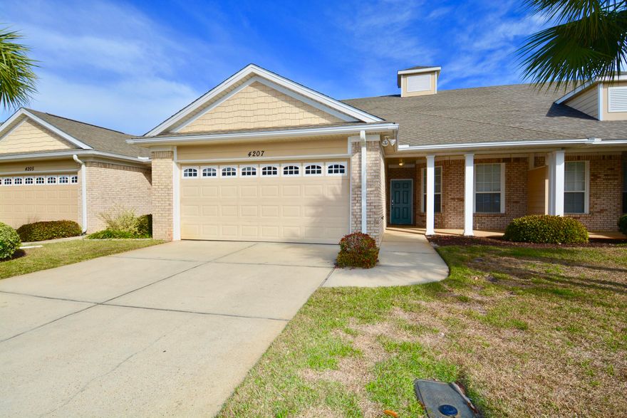 Jump on a unique opportunity to own a beautiful lake view townhome in the charming community of Diamond Lakes. This spacious 3 bed 2 bath is the perfect primary/secondary residence or rental investment. Enjoy open plan living that flows seamlessly from the eat in kitchen to dining & living room complete w/ gas fireplace. Step out your french doors onto your private, screened in patio & enjoy views of the lake. Large master w/ walk-in closet & his & her vanities in the mst bath as well as a separate shower and jetted tub. W/ 2 beds & bath at the front of the home there's ample privacy and space. Diamond Lakes is a beautifully manicured neighborhood complete with pool and large sun deck as well as shaded seating. Rental income of up to $26,400/yr ($2,200/m