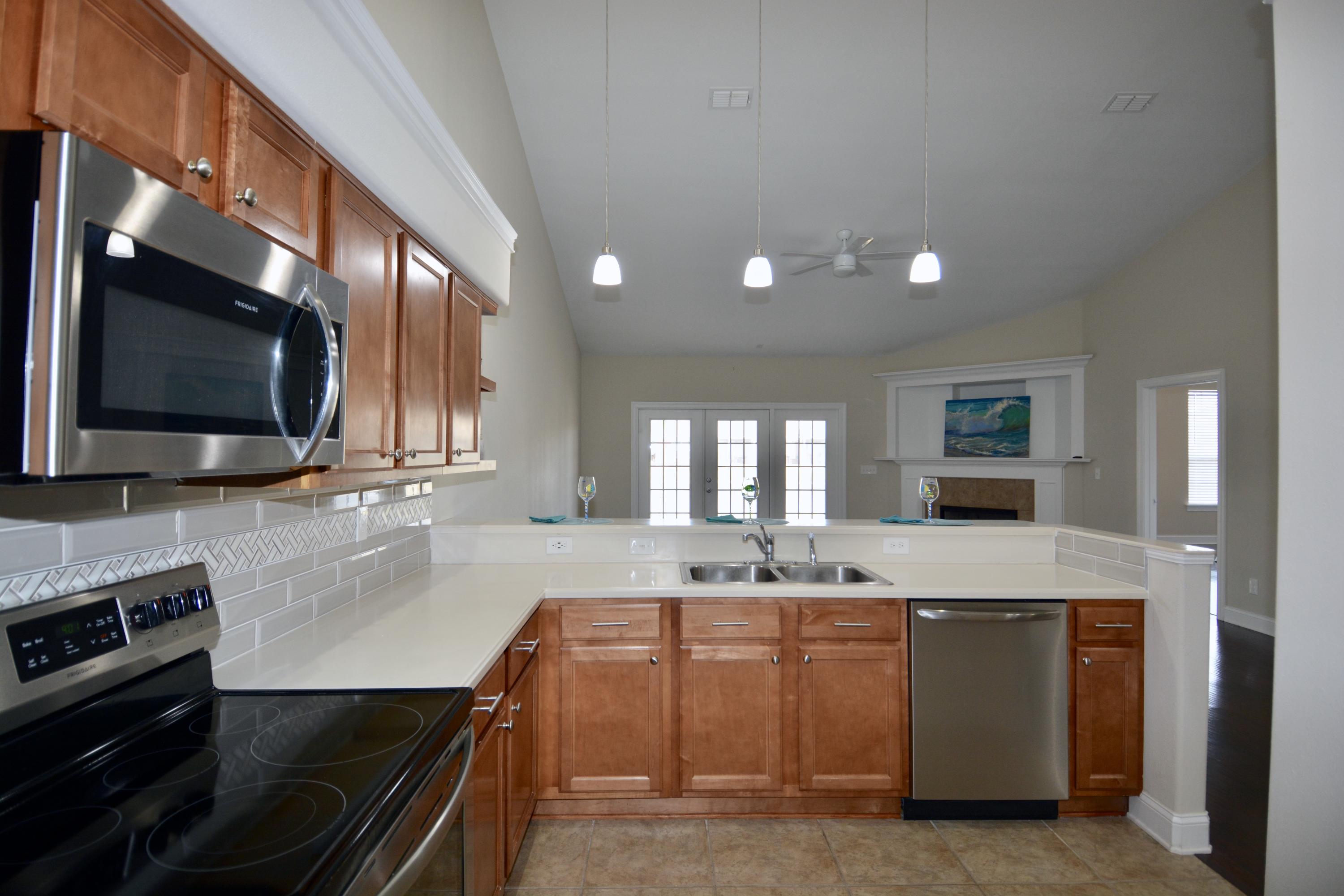 DIAMOND LAKES - Residential