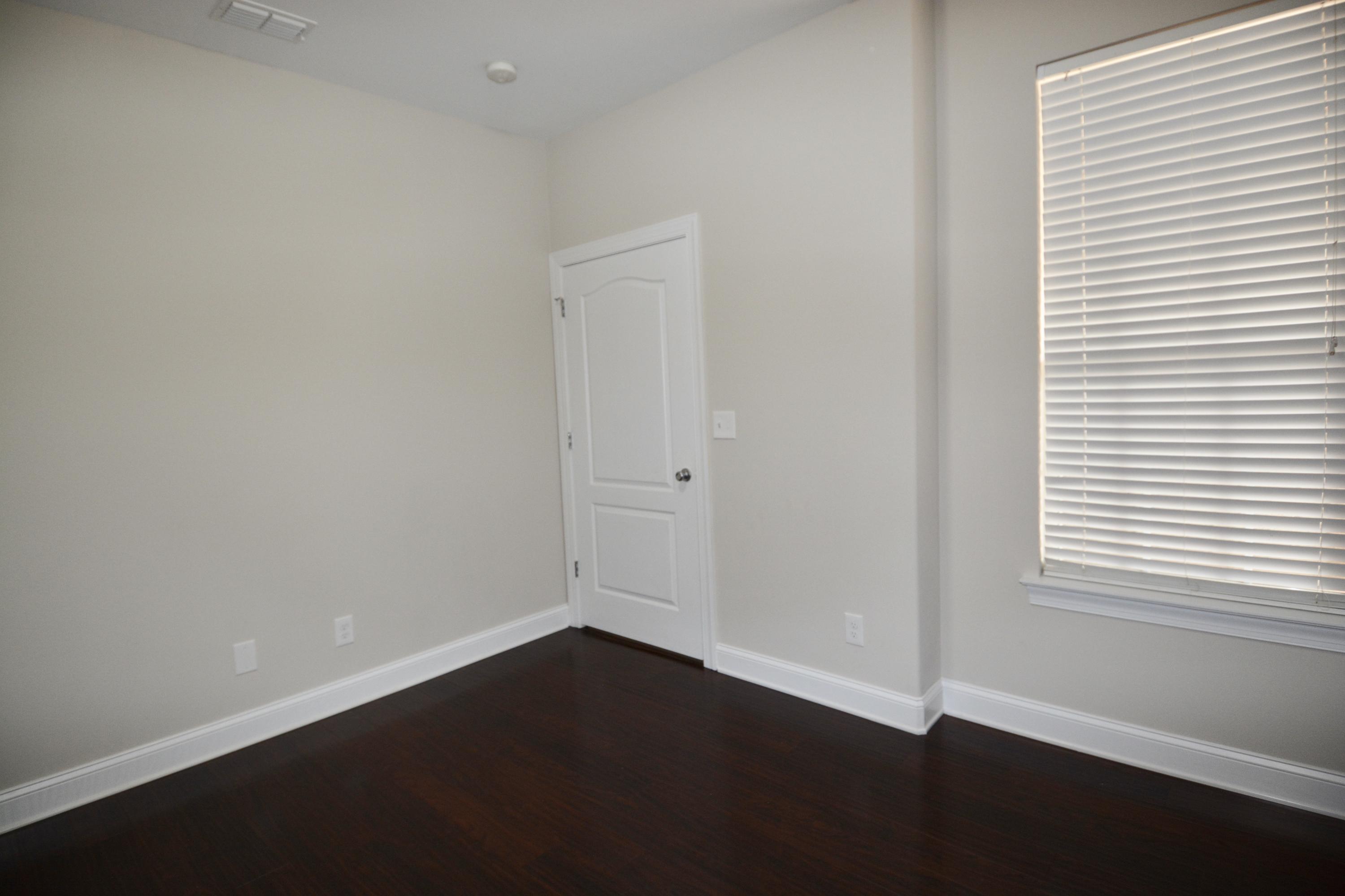 DIAMOND LAKES - Residential