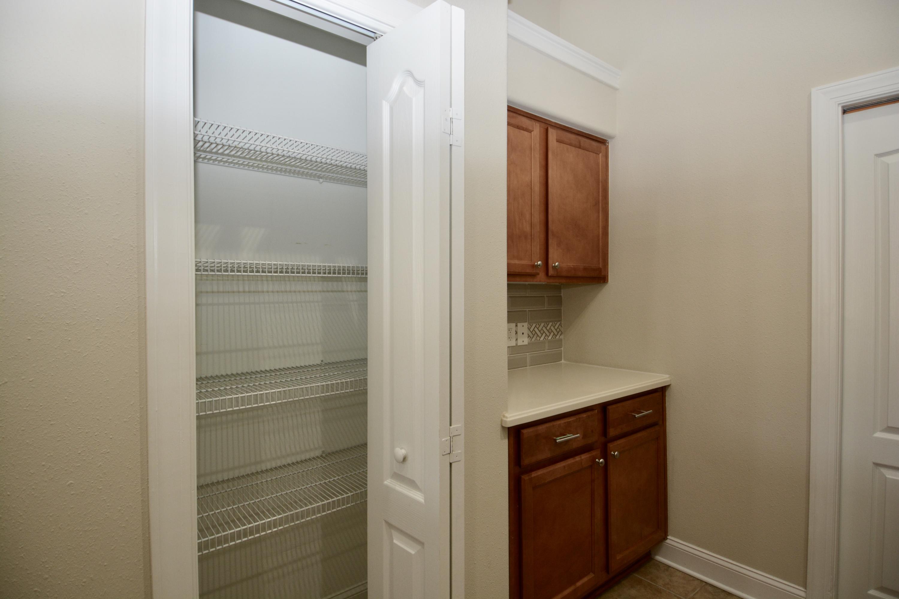 DIAMOND LAKES - Residential