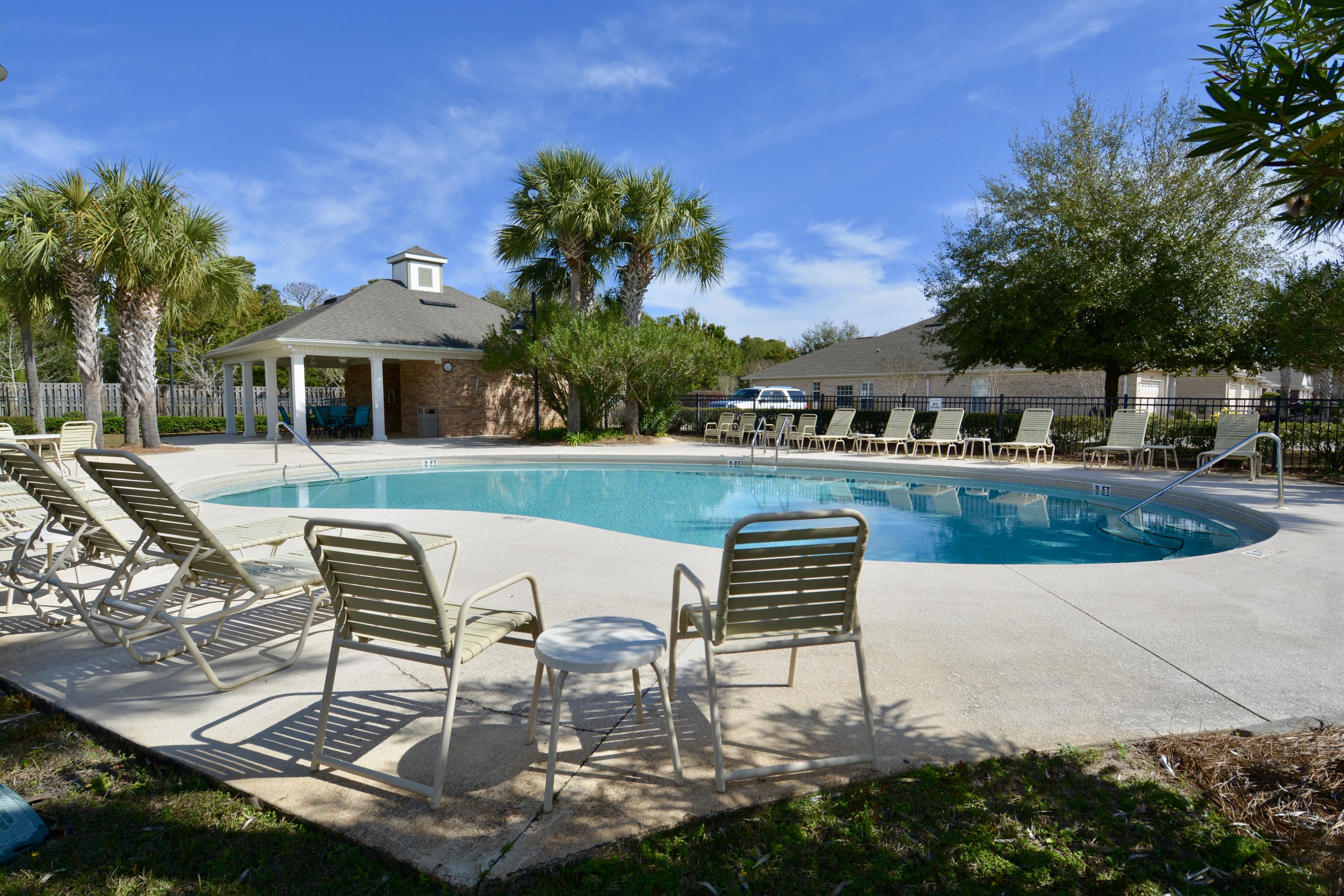 DIAMOND LAKES - Residential