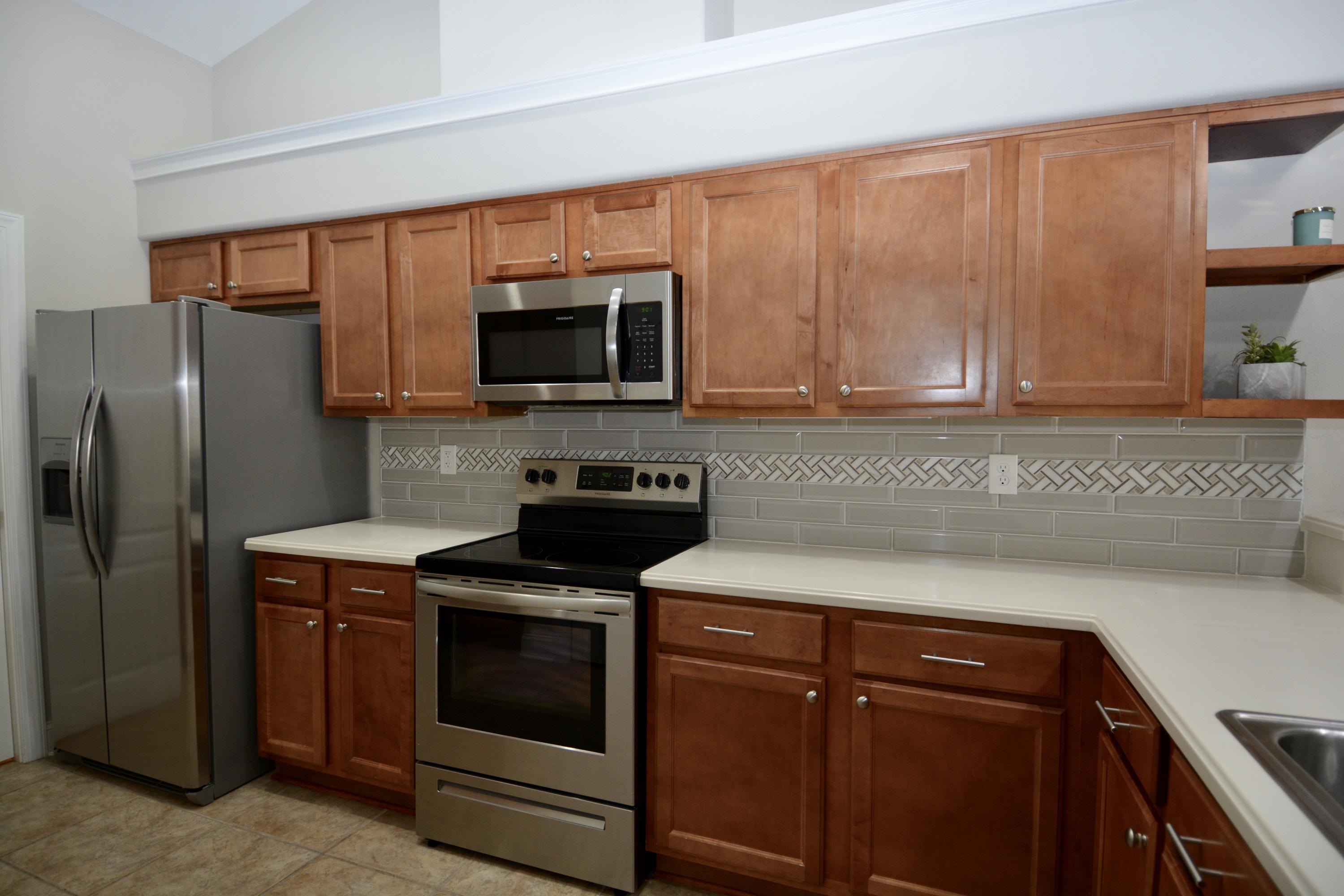 DIAMOND LAKES - Residential