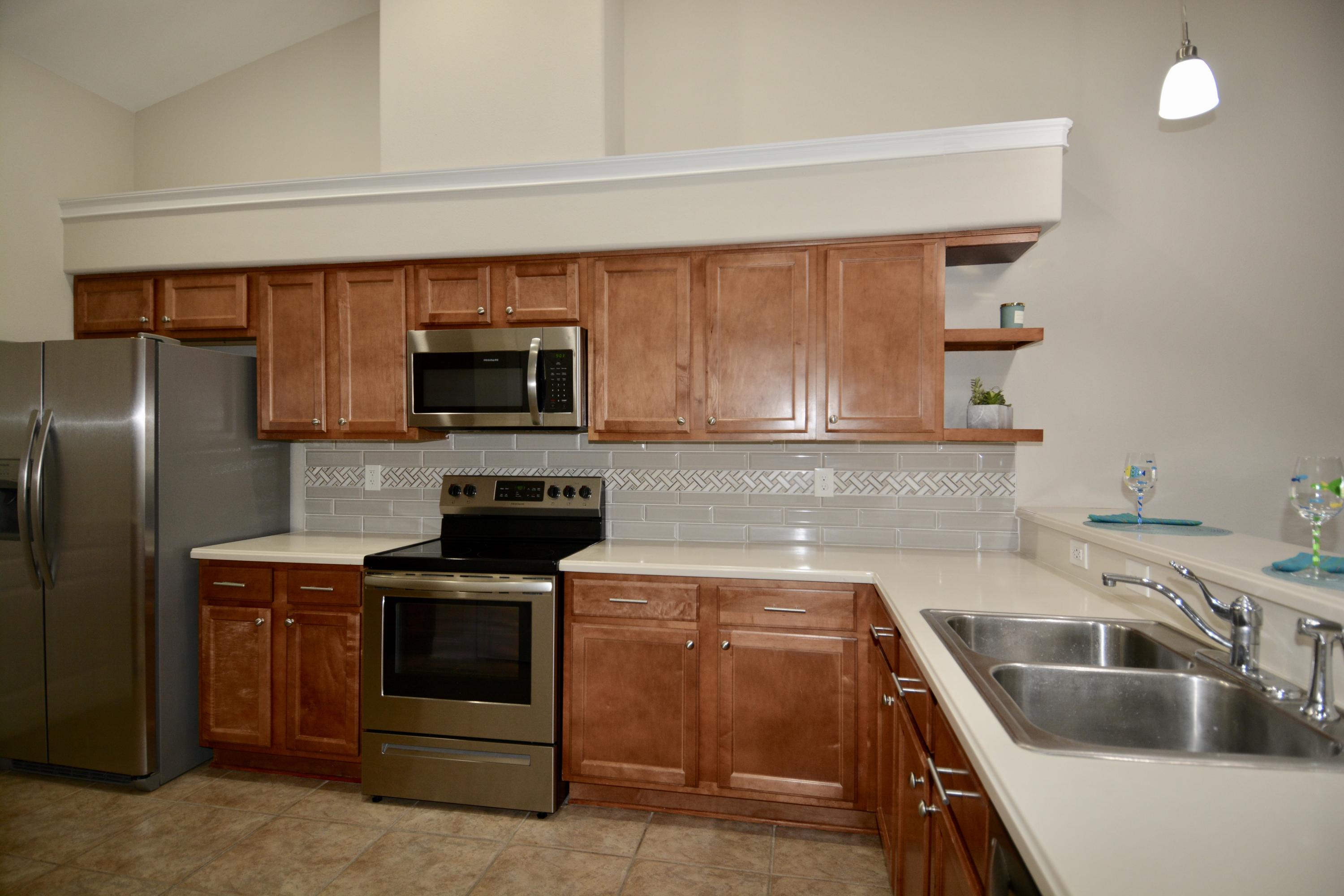 DIAMOND LAKES - Residential