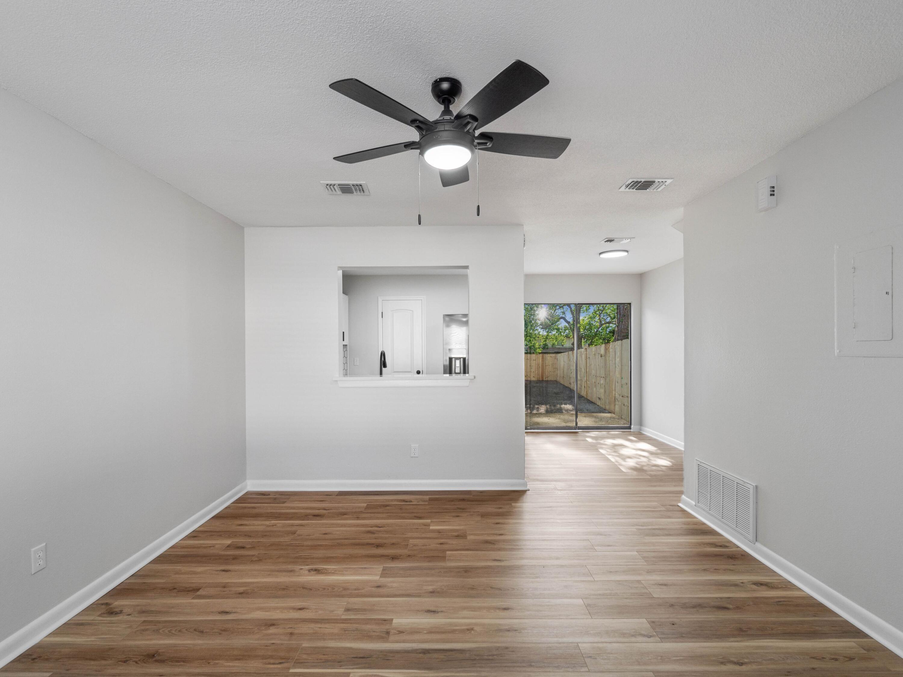 INDIAN HILLS - Residential